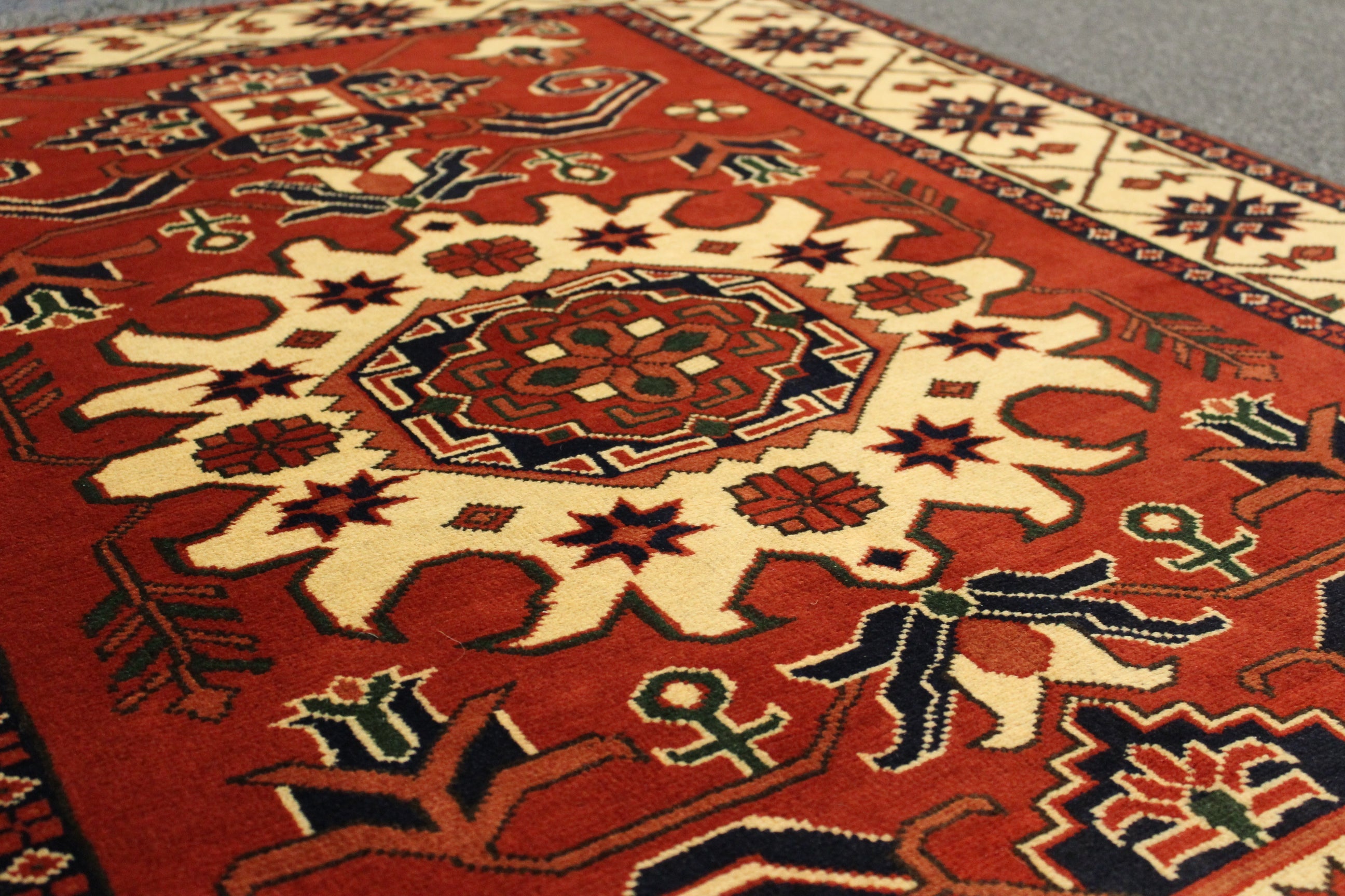 Karghai Rug - 167 cm x 123 cm