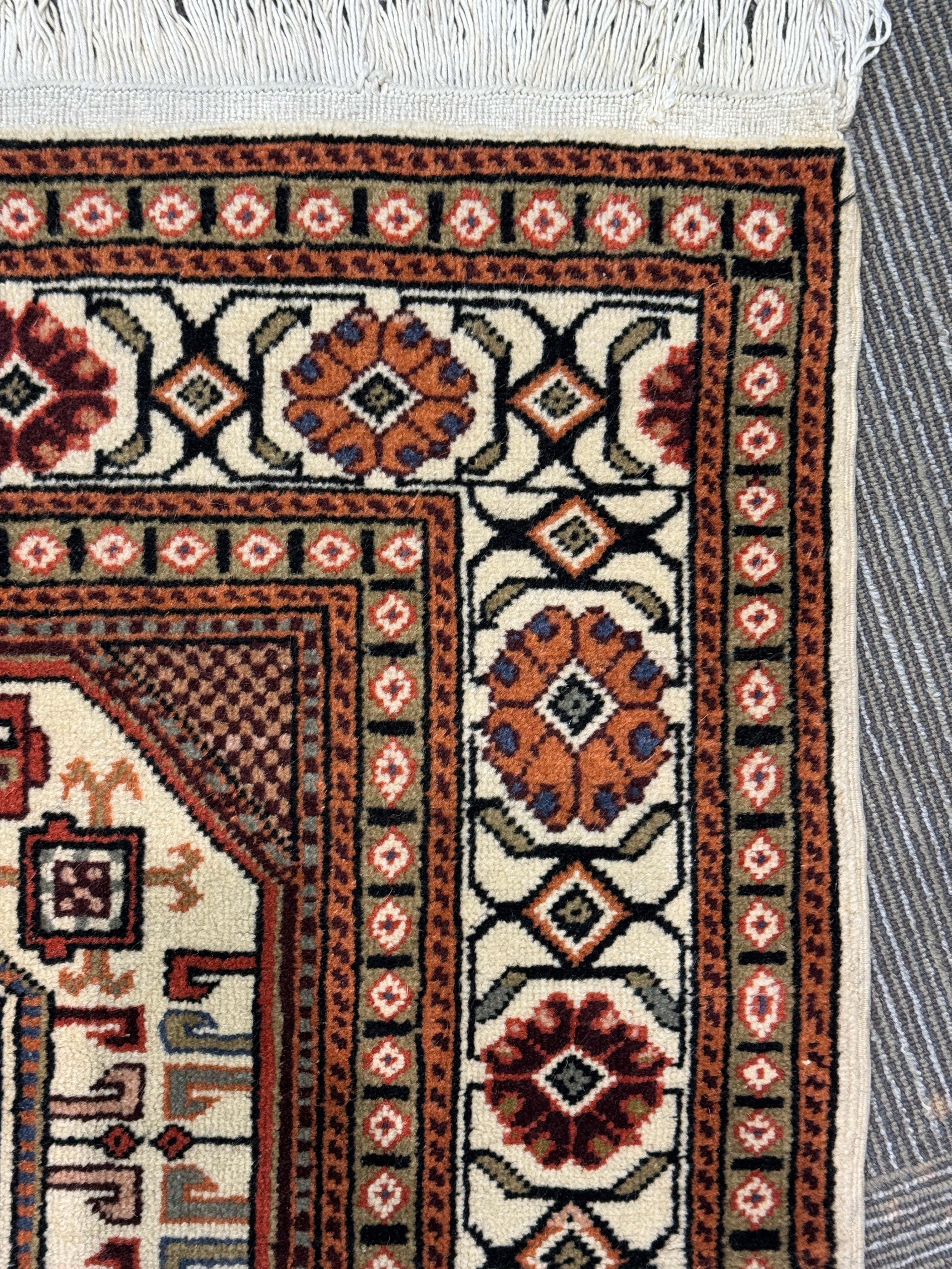 Turkish Rug - 300 cm x 200 cm