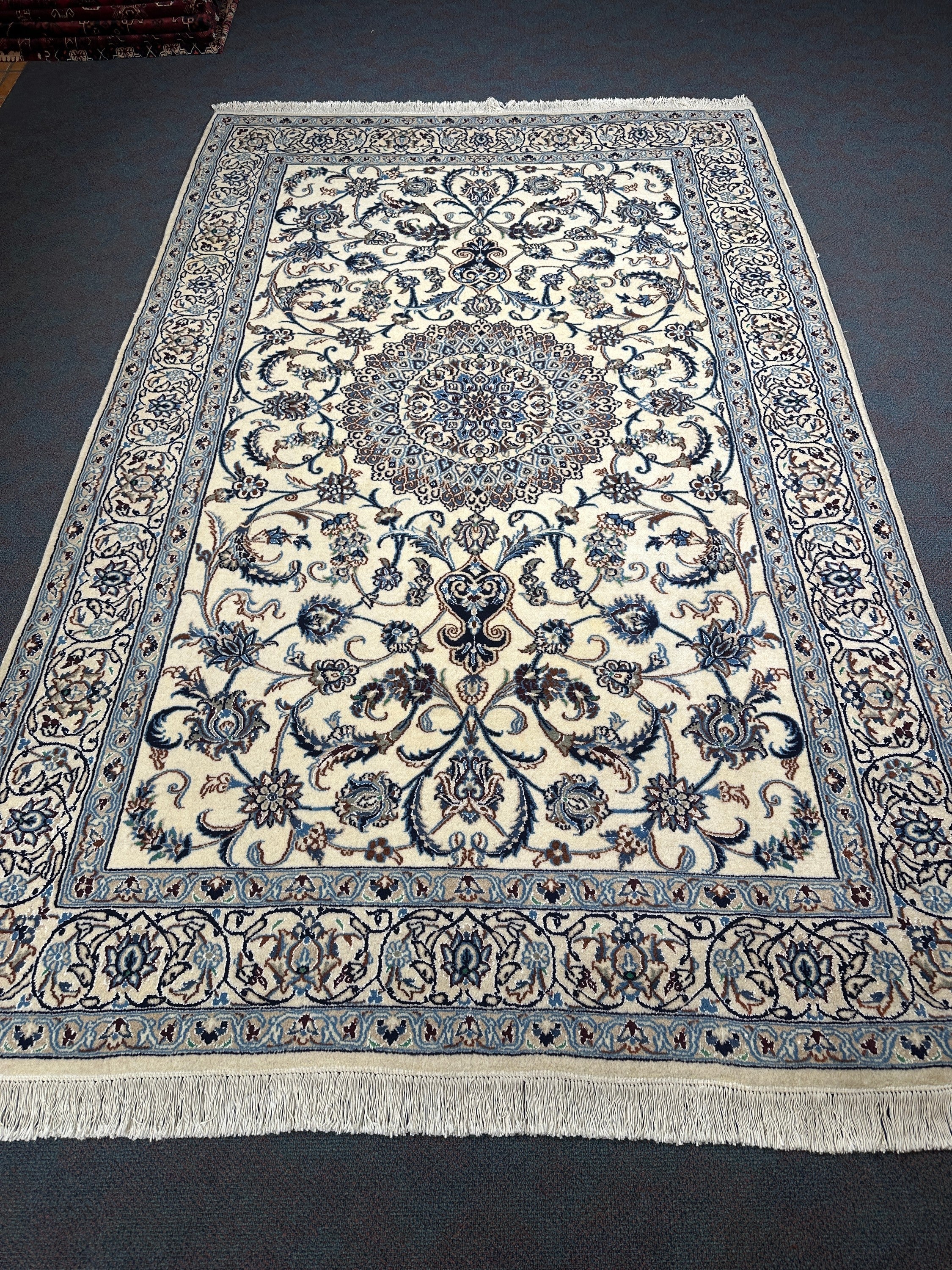Nain Rug - 300 cm x 193 cm