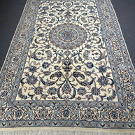 Nain Rug - 300 cm x 193 cm