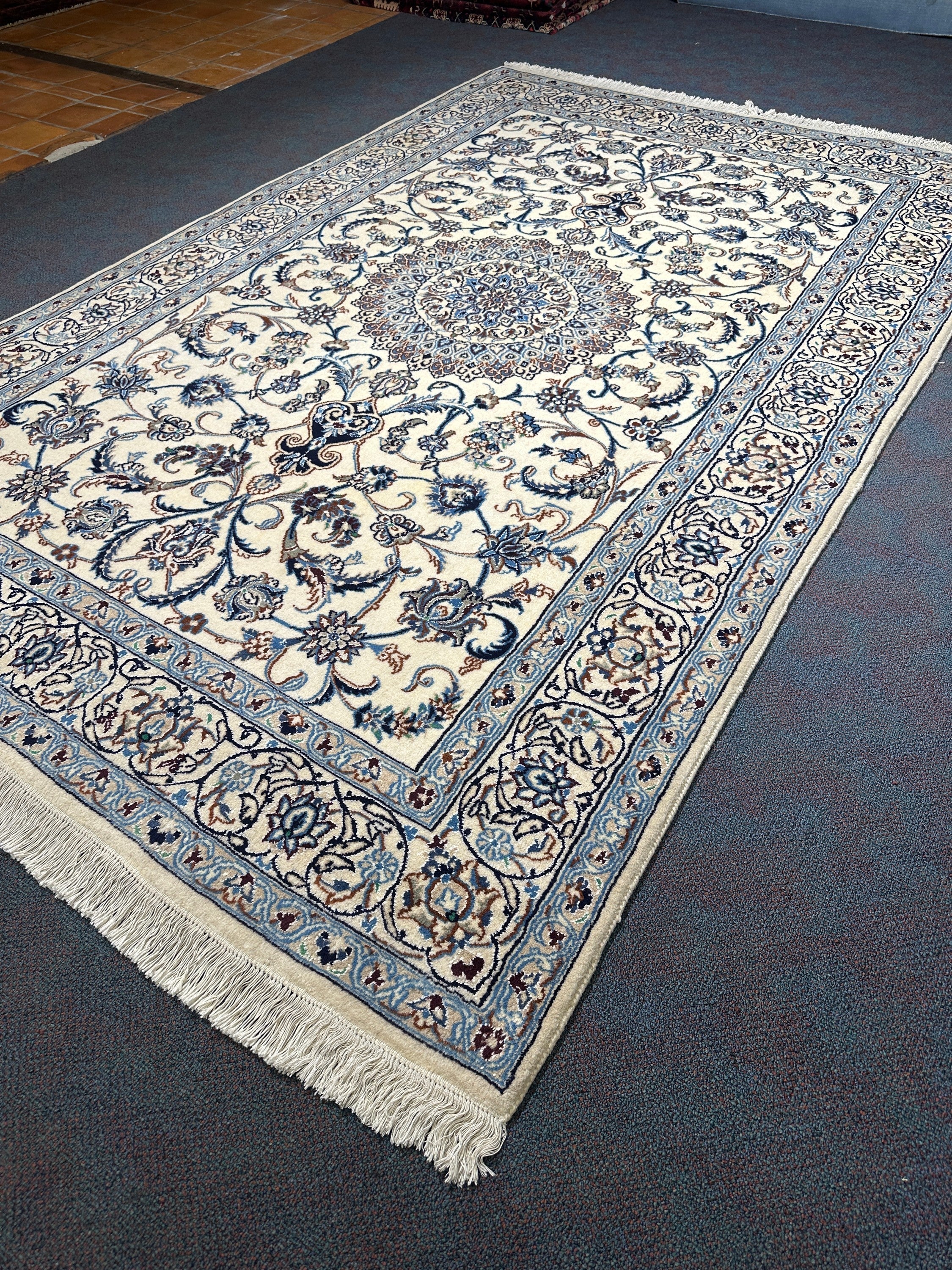 Nain Rug - 300 cm x 193 cm