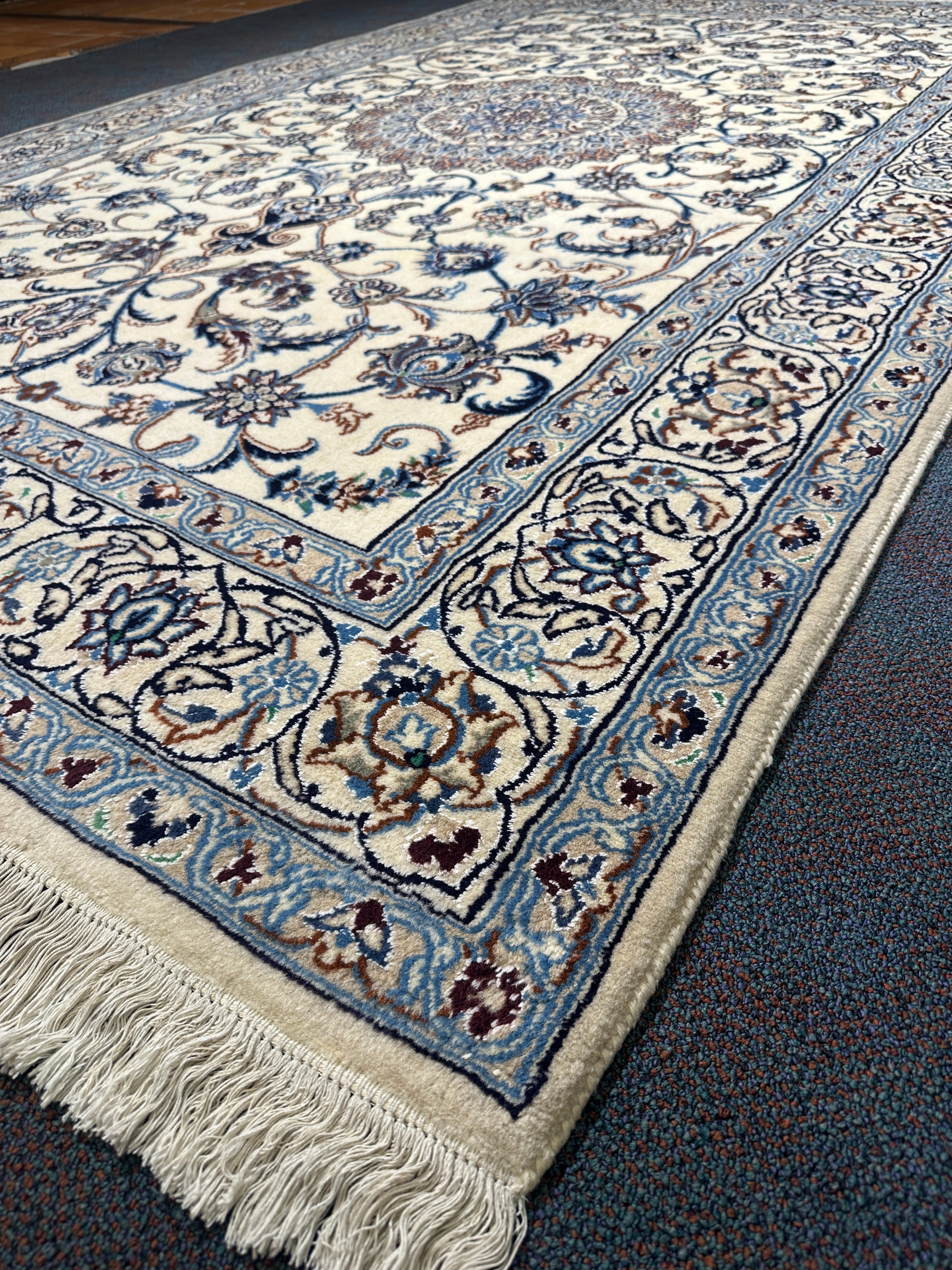 Nain Rug - 300 cm x 193 cm