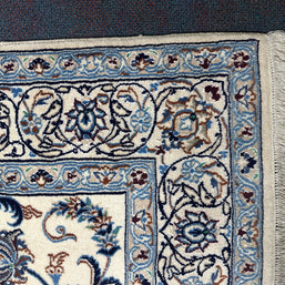 Nain Rug - 300 cm x 193 cm
