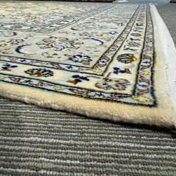 Nain Rug - 303 cm x 203 cm