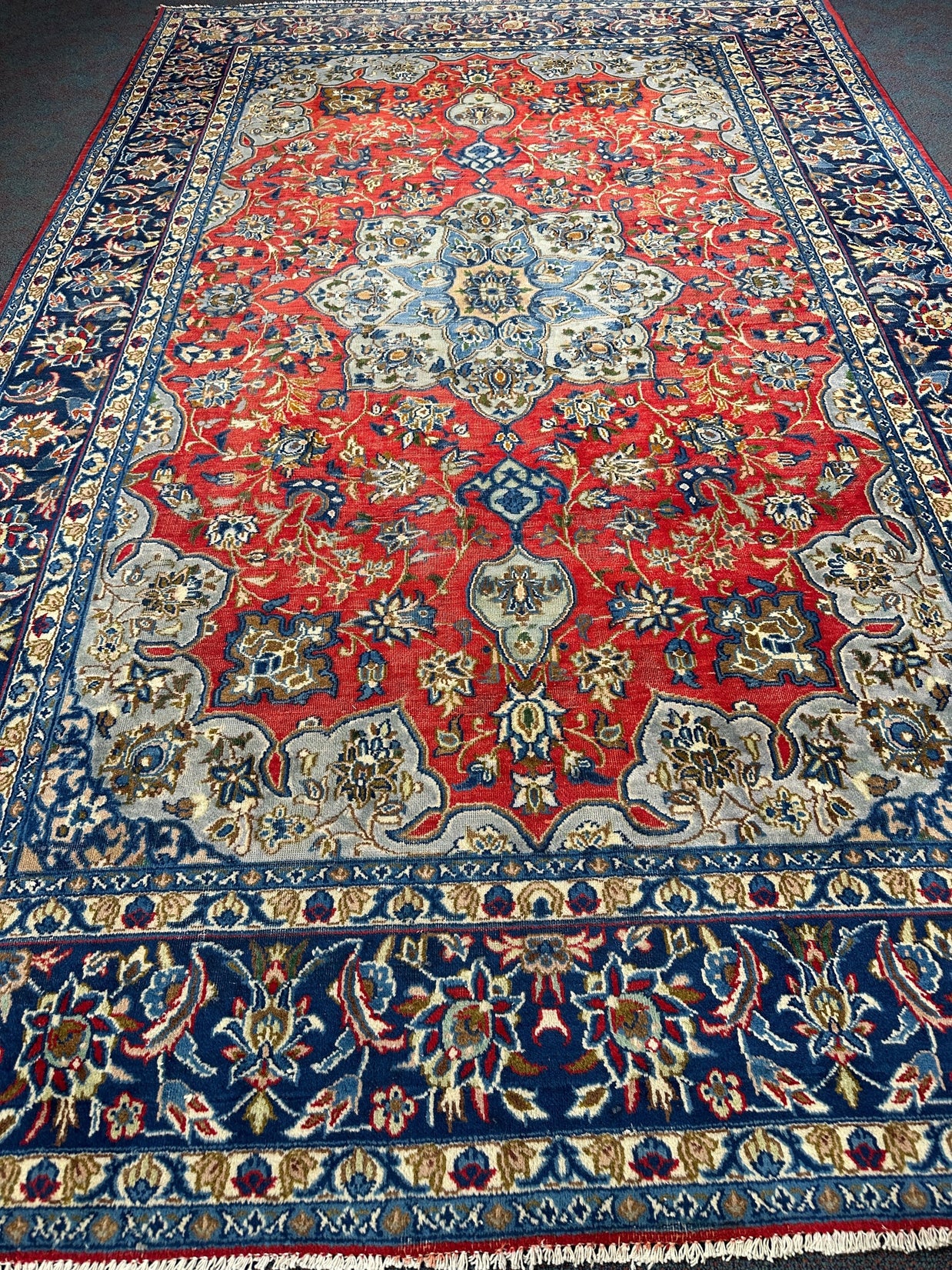 Isfahan Rug (Vintage/Antique) - 325 cm x 211 cm