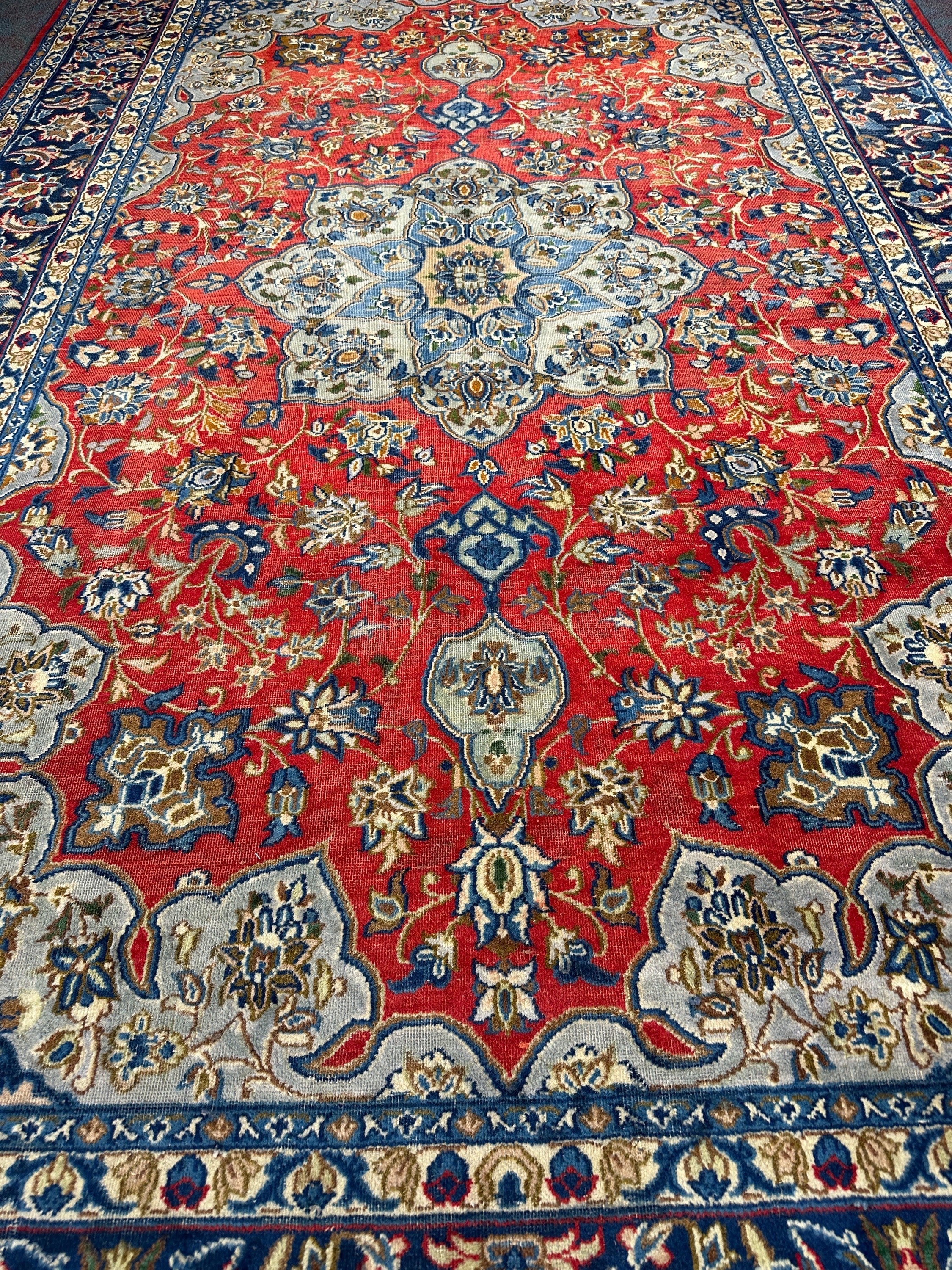 Isfahan Rug (Vintage/Antique) - 325 cm x 211 cm