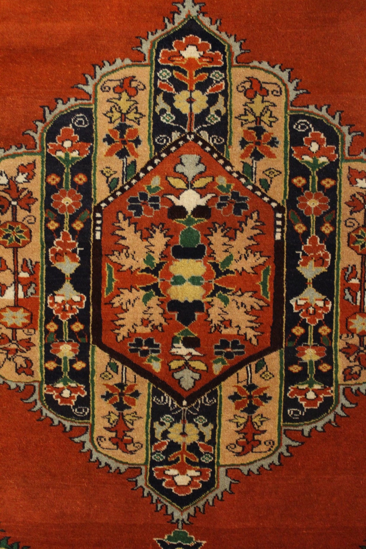Usmani Rug - 190 cm x 130 cm