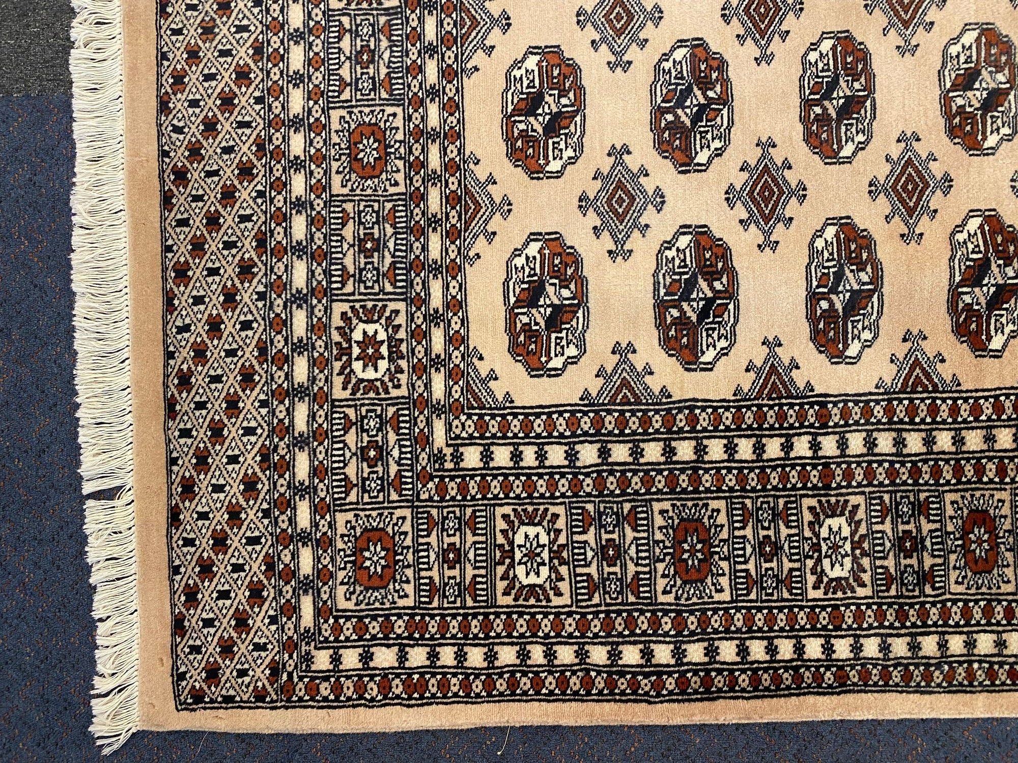Bokhara Rug - 243 cm x 173 cm