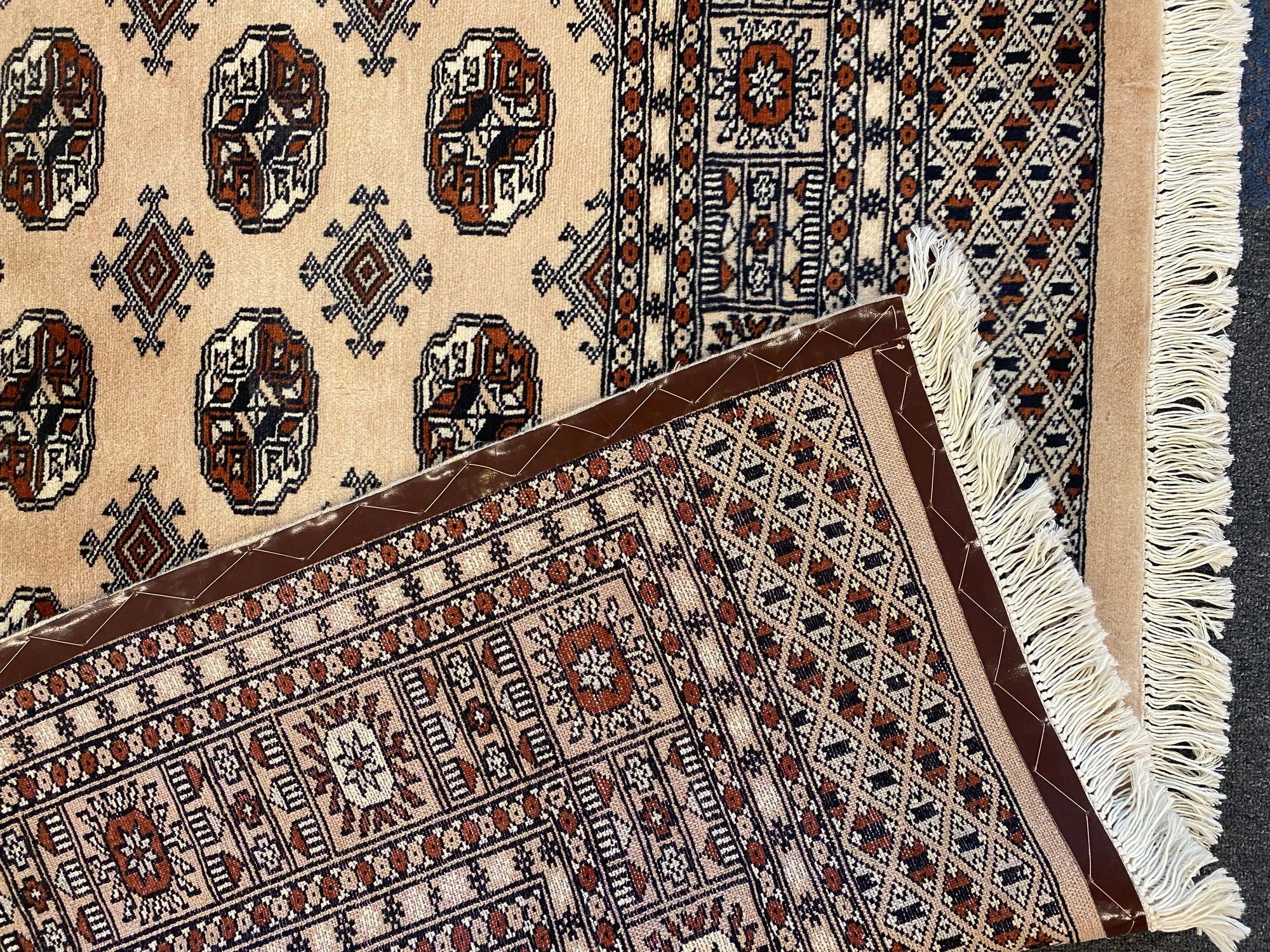 Bokhara Rug - 243 cm x 173 cm
