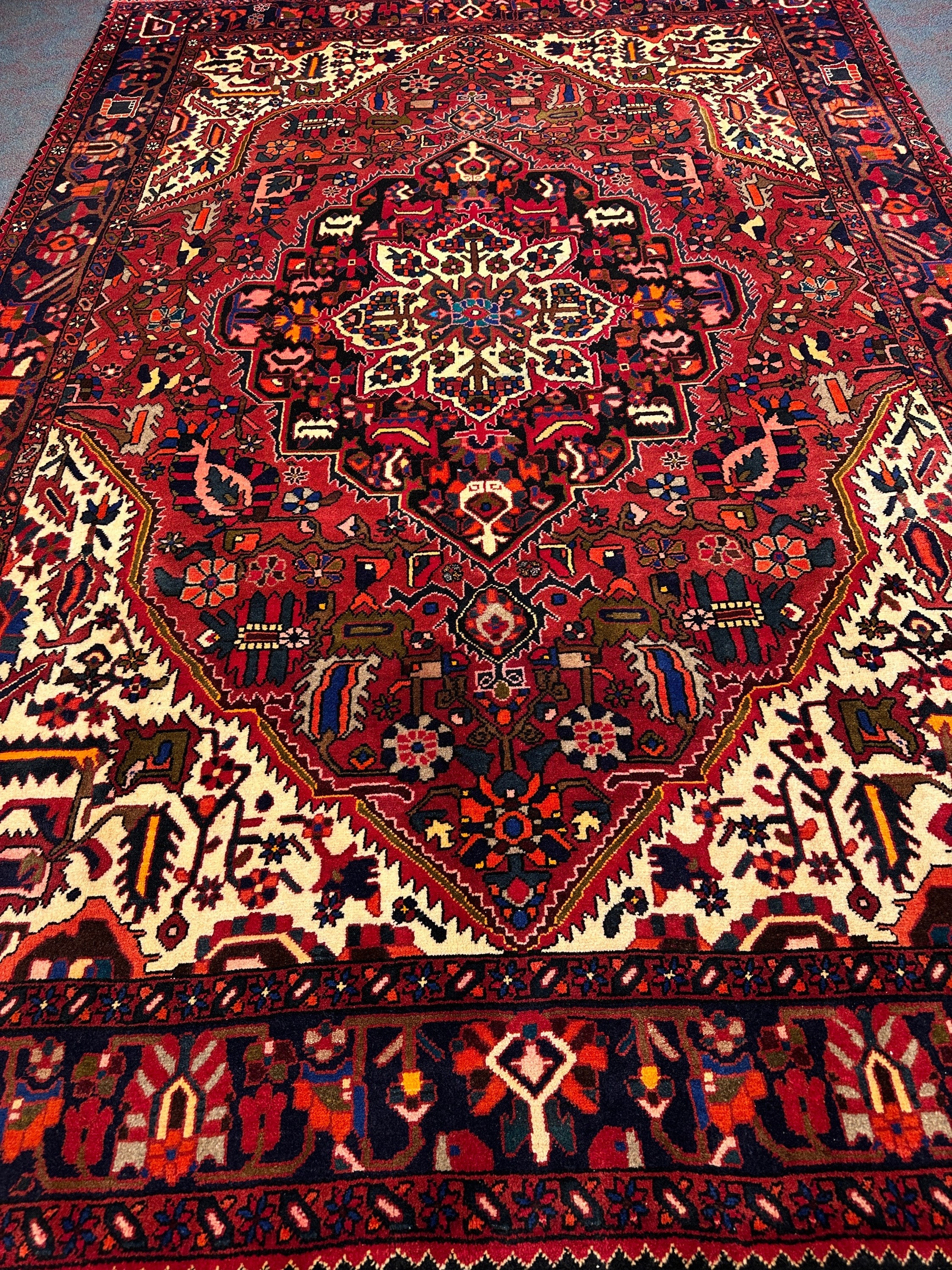 Bakhtiari Rug - 300 cm x 205 cm