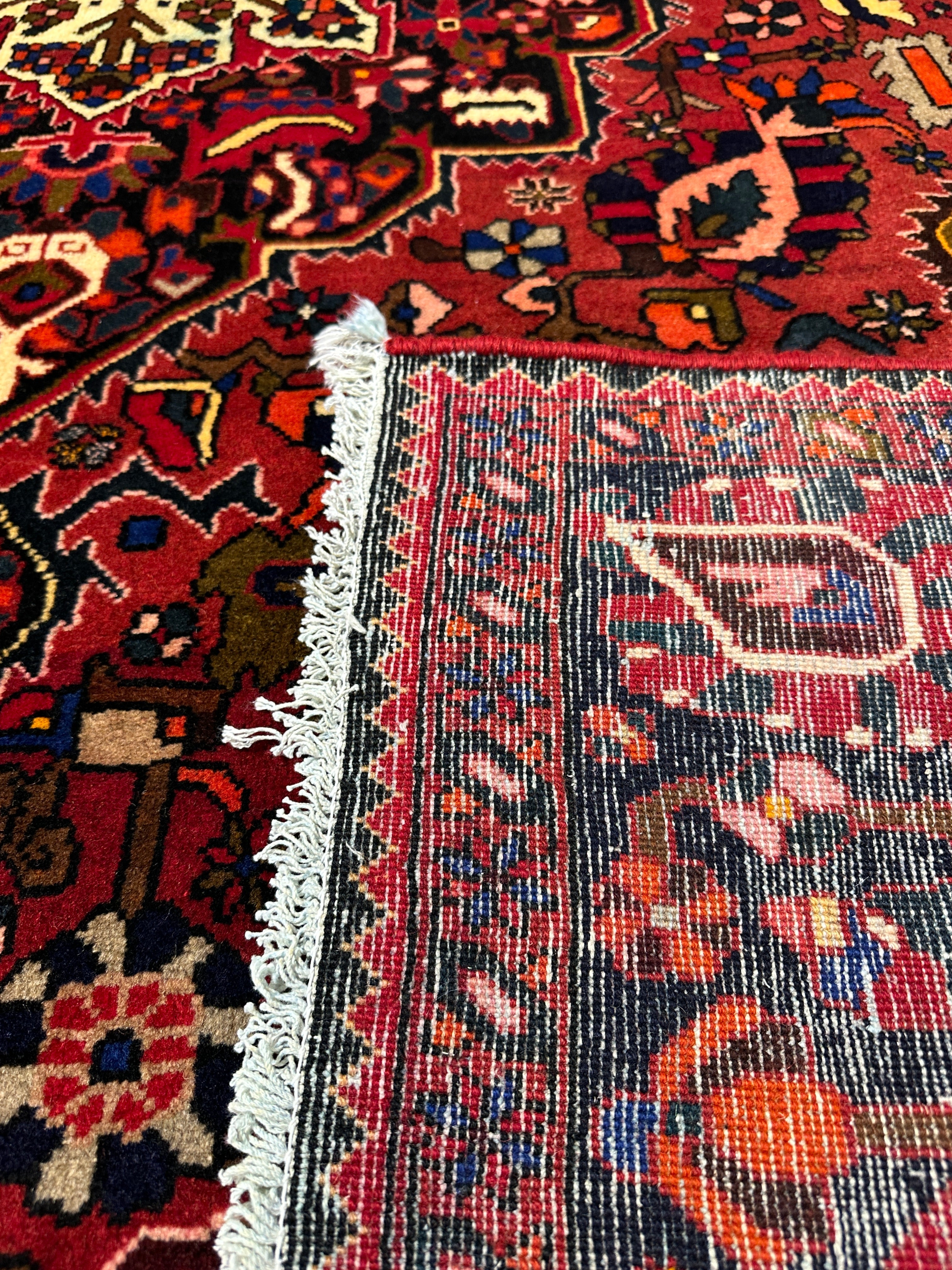 Bakhtiari Rug - 300 cm x 205 cm