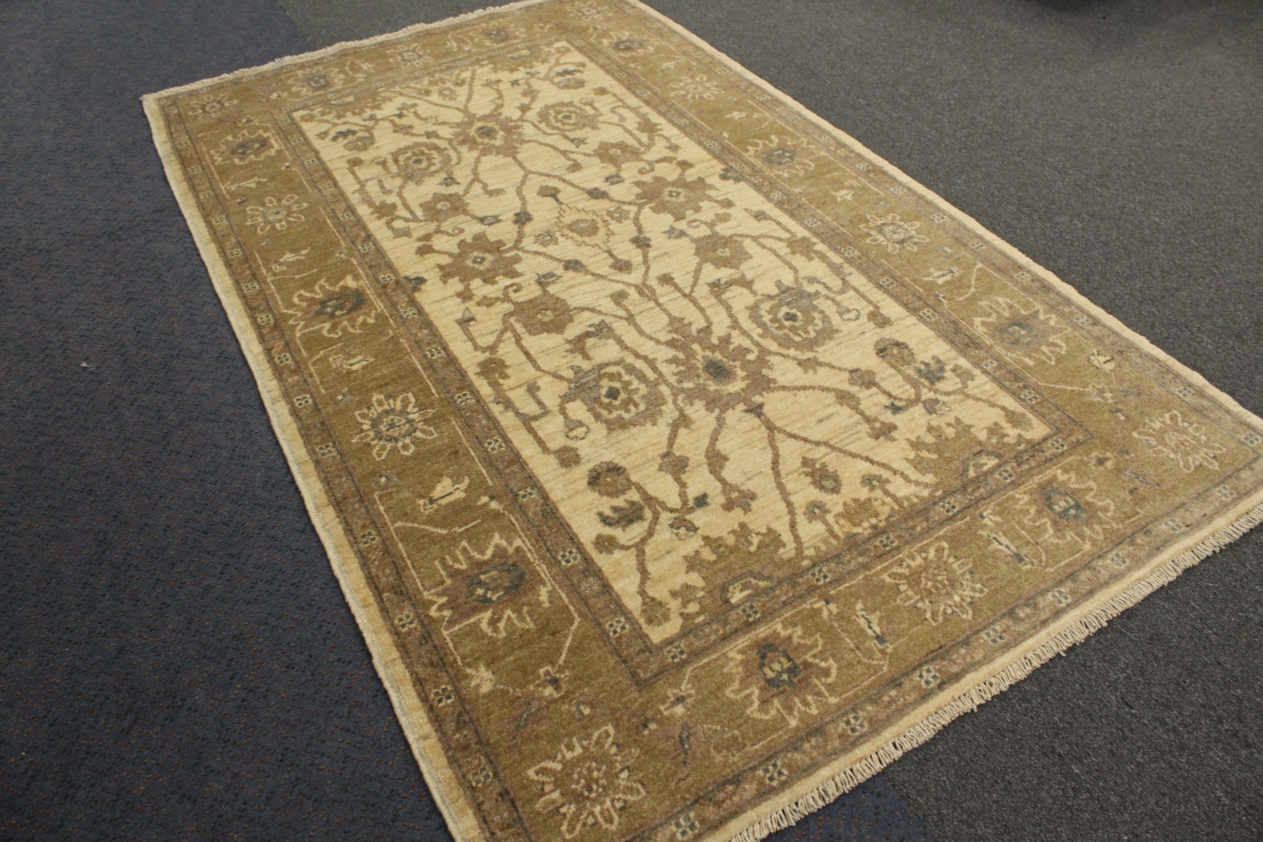 Chobi Rug - 198 cm x 120 cm