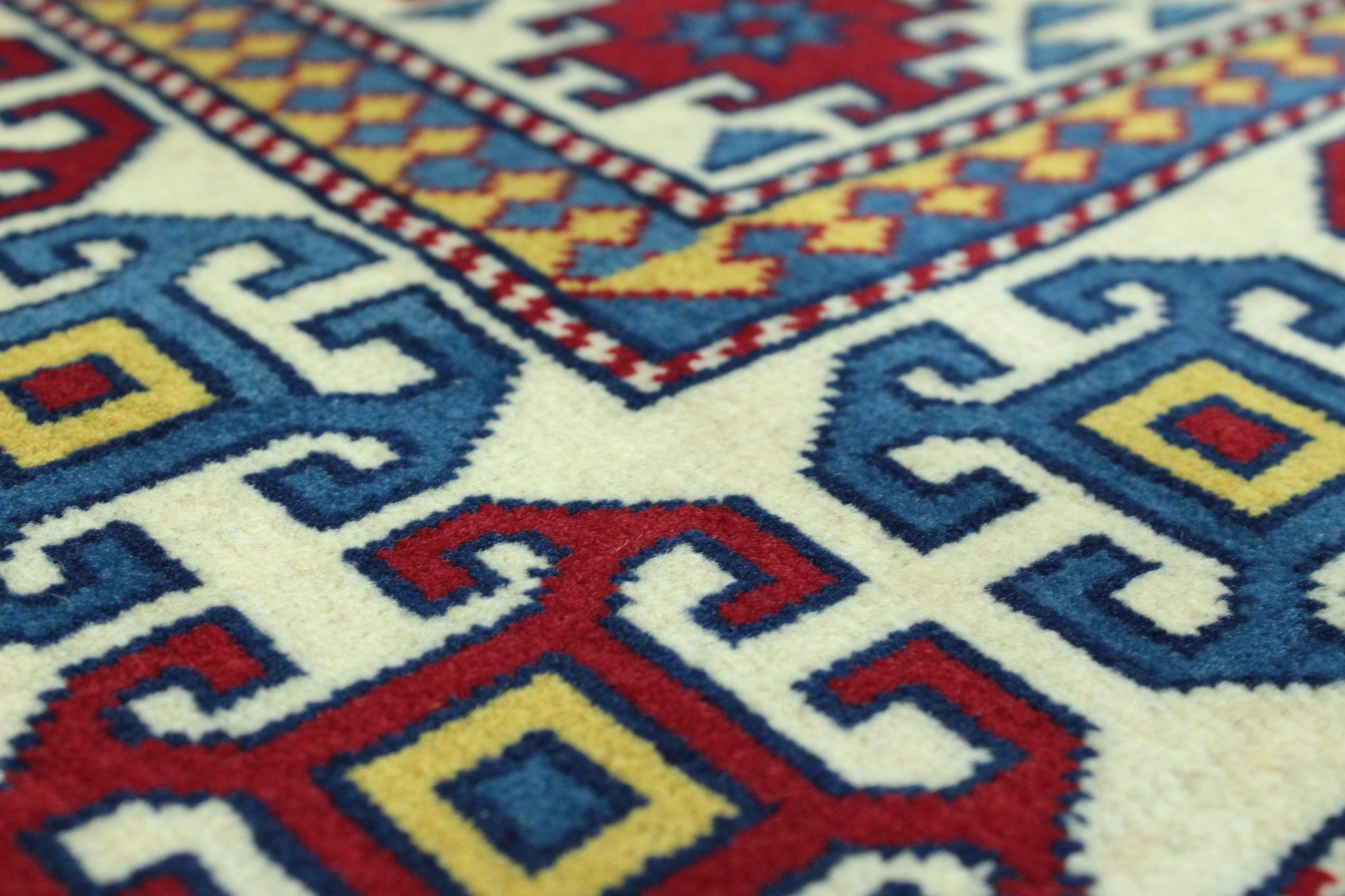 Shirvan Rug - 180 cm x 161 cm