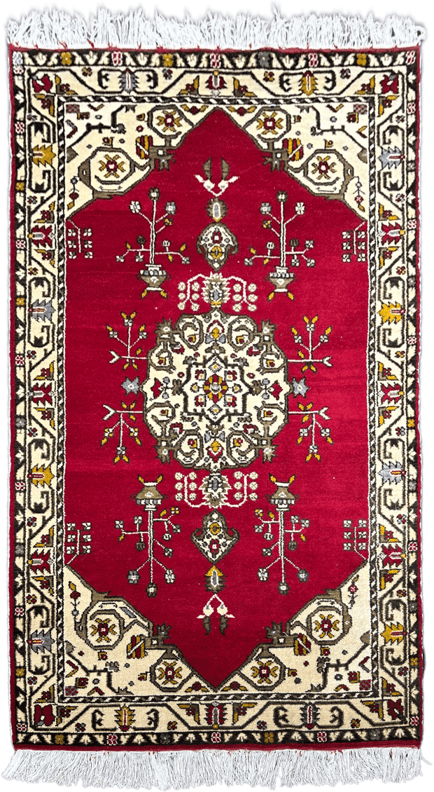 Turkish Rug - 277 cm x 152 cm