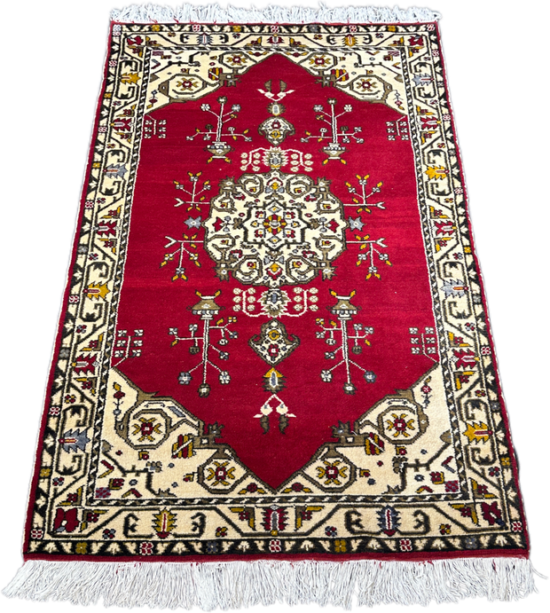 Turkish Rug - 277 cm x 152 cm