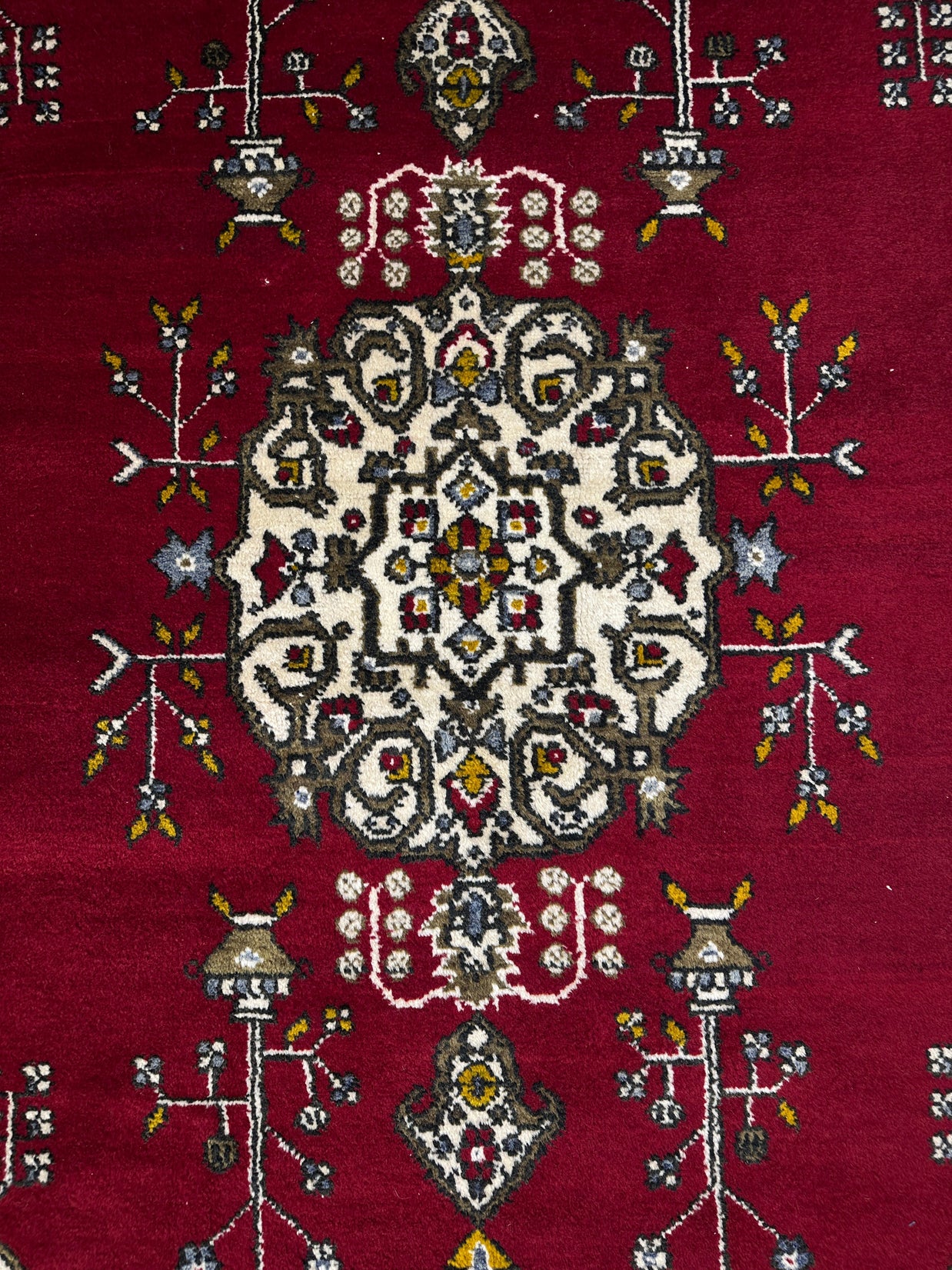 Turkish Rug - 277 cm x 152 cm