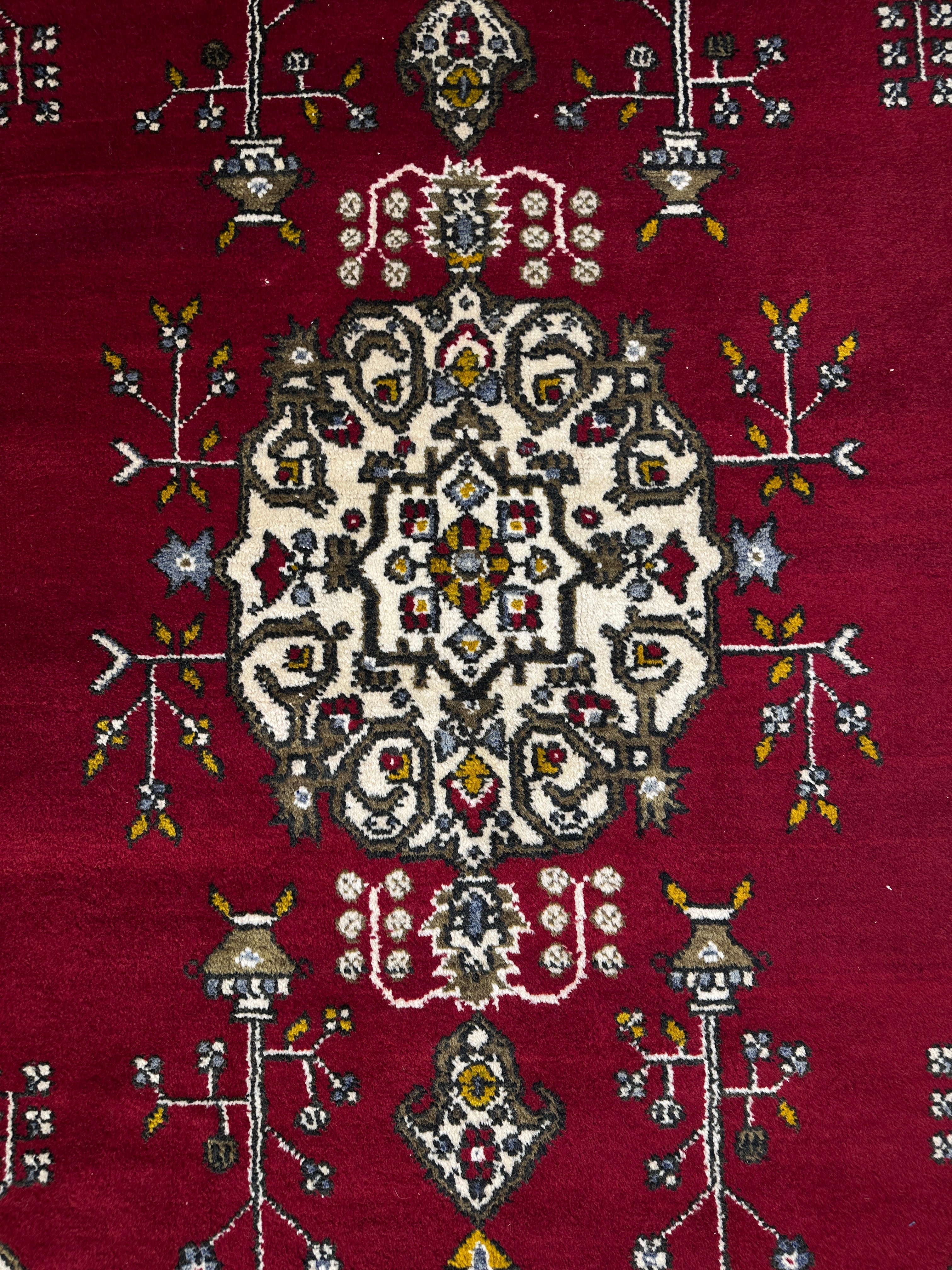 Turkish Rug - 277 cm x 152 cm