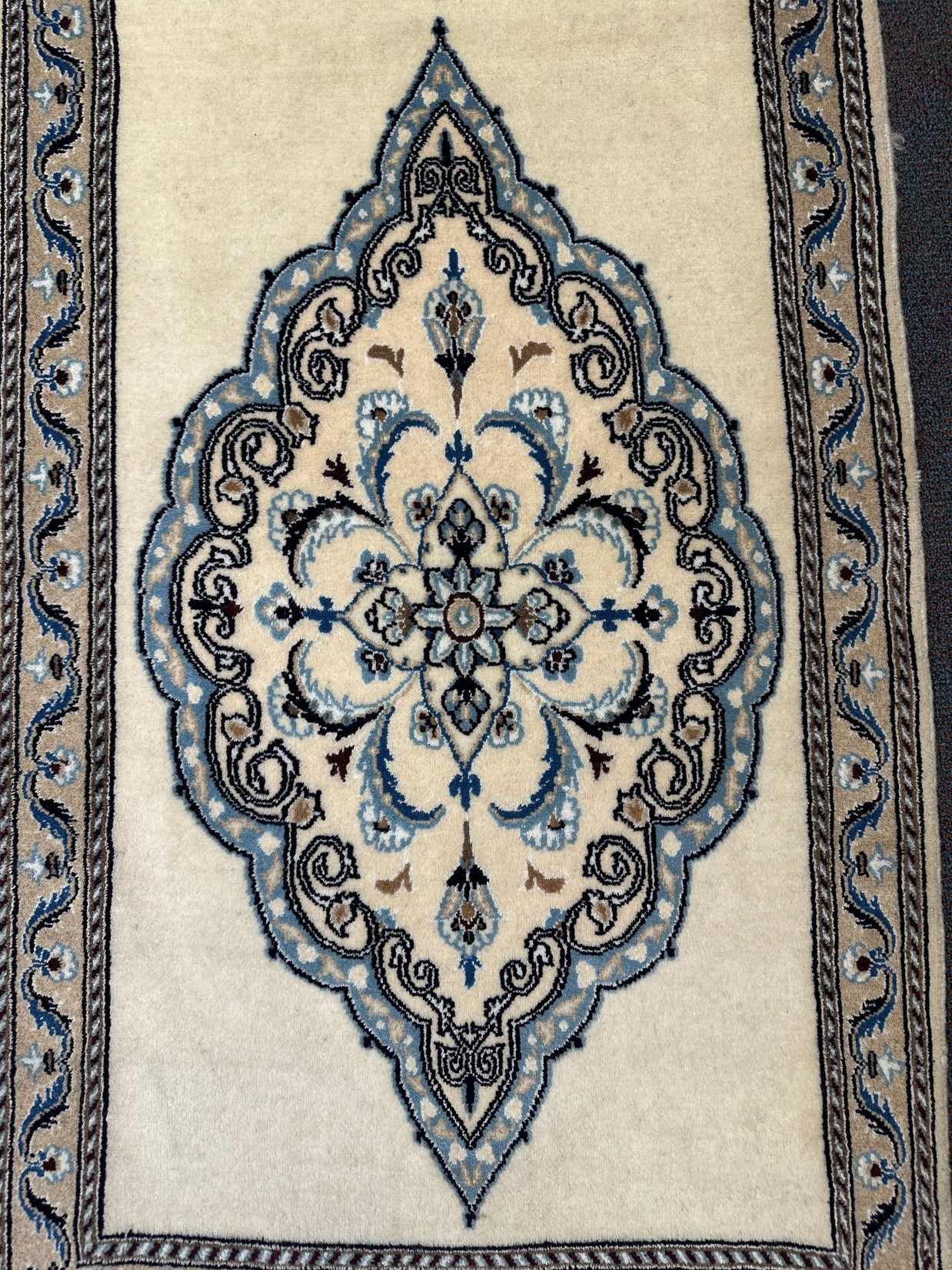 Nain Runner - 620 cm x 76 cm