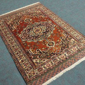 Usmani Rug - 190 cm x 136 cm