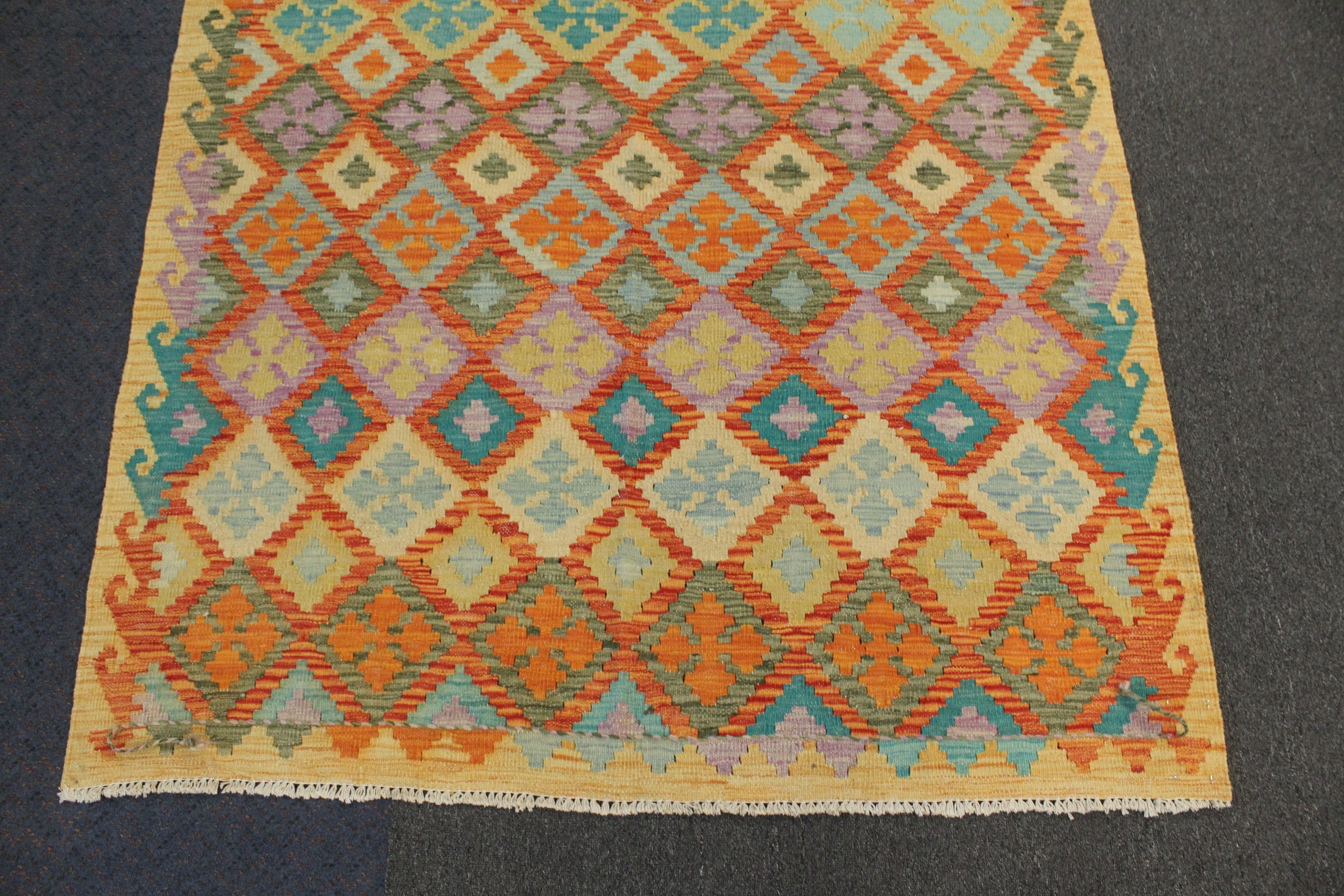 Chobi Kilim - 181 cm x 142 cm