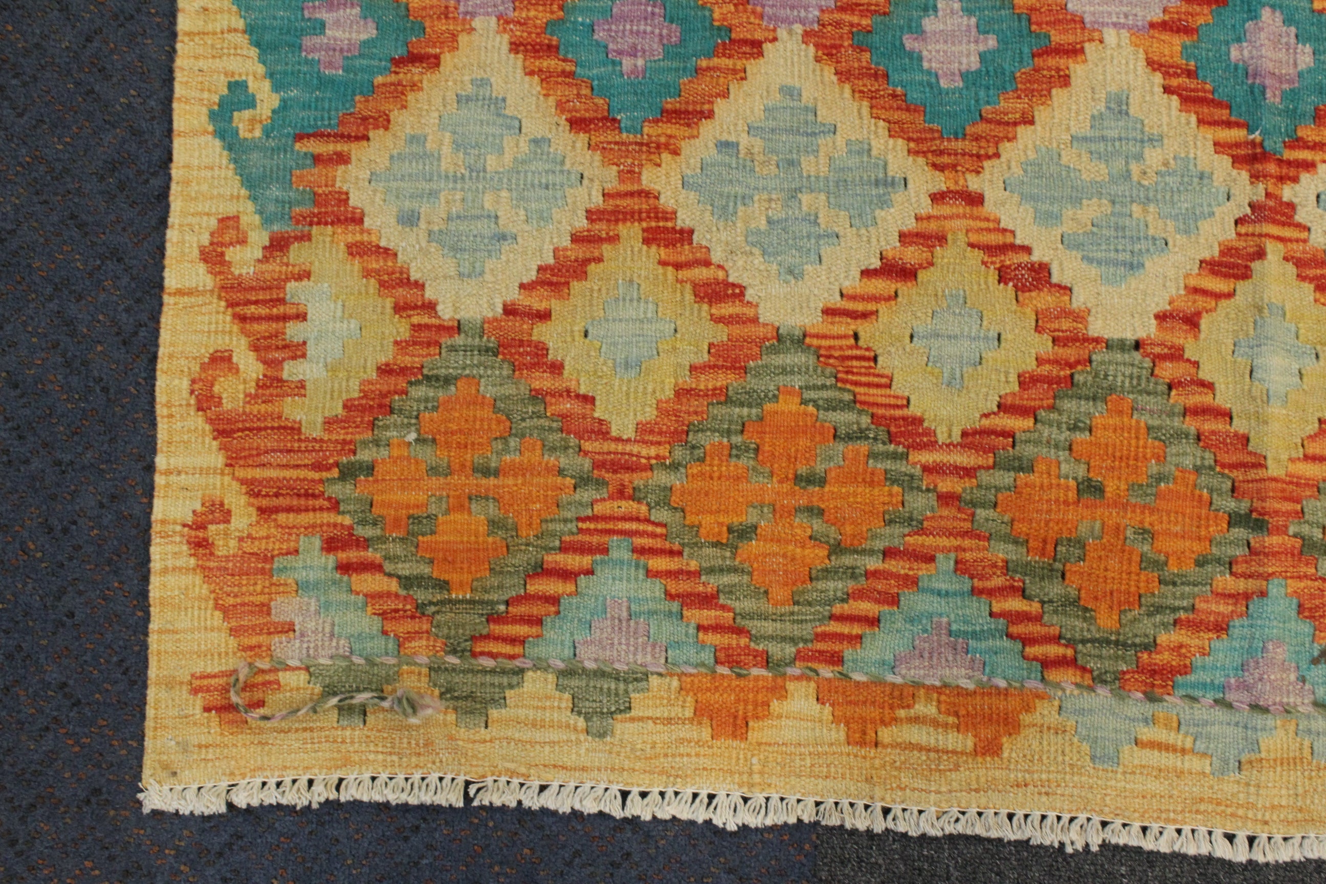 Chobi Kilim - 181 cm x 142 cm