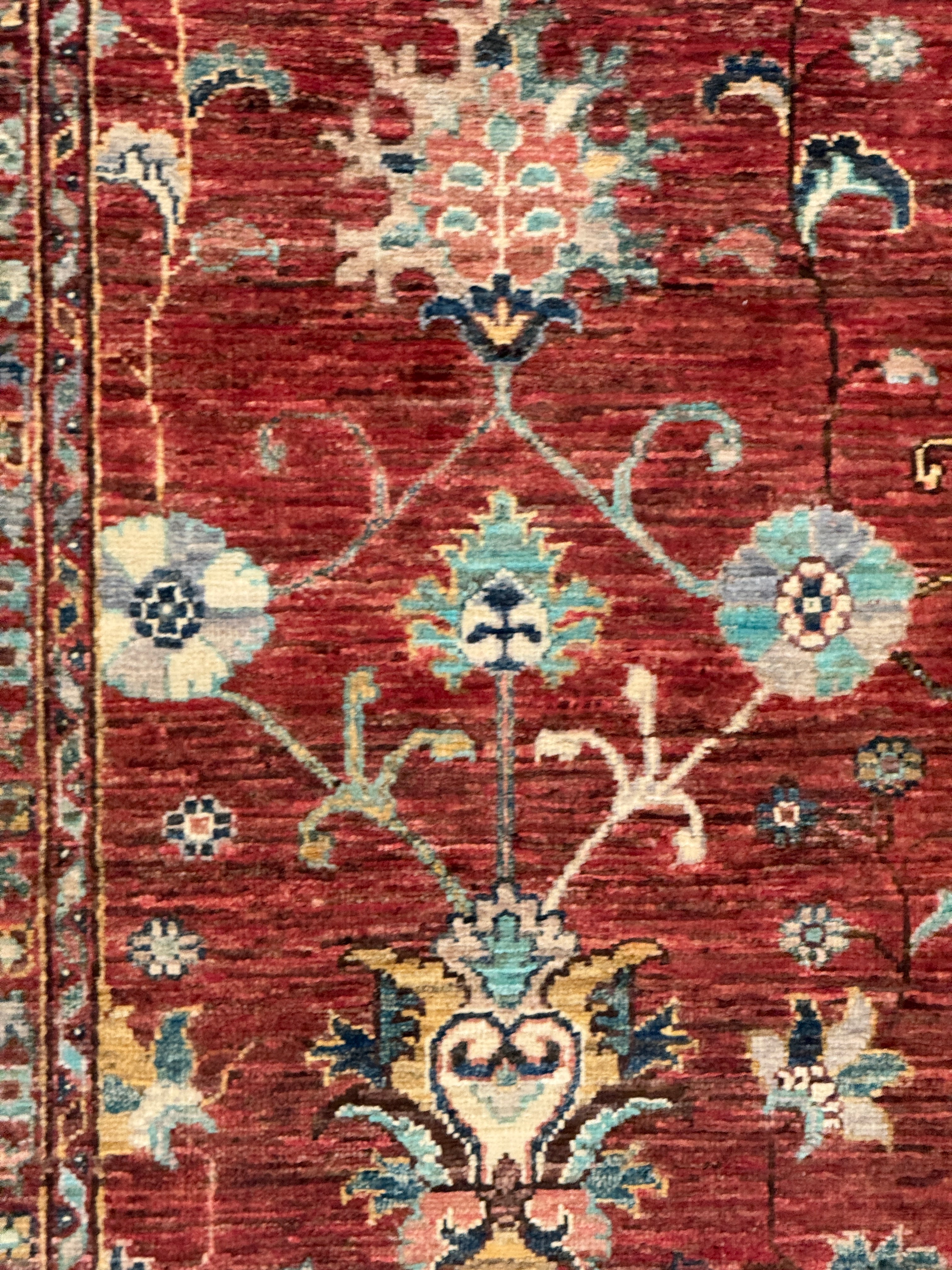 Sultani Rug - 238 cm x 172 cm