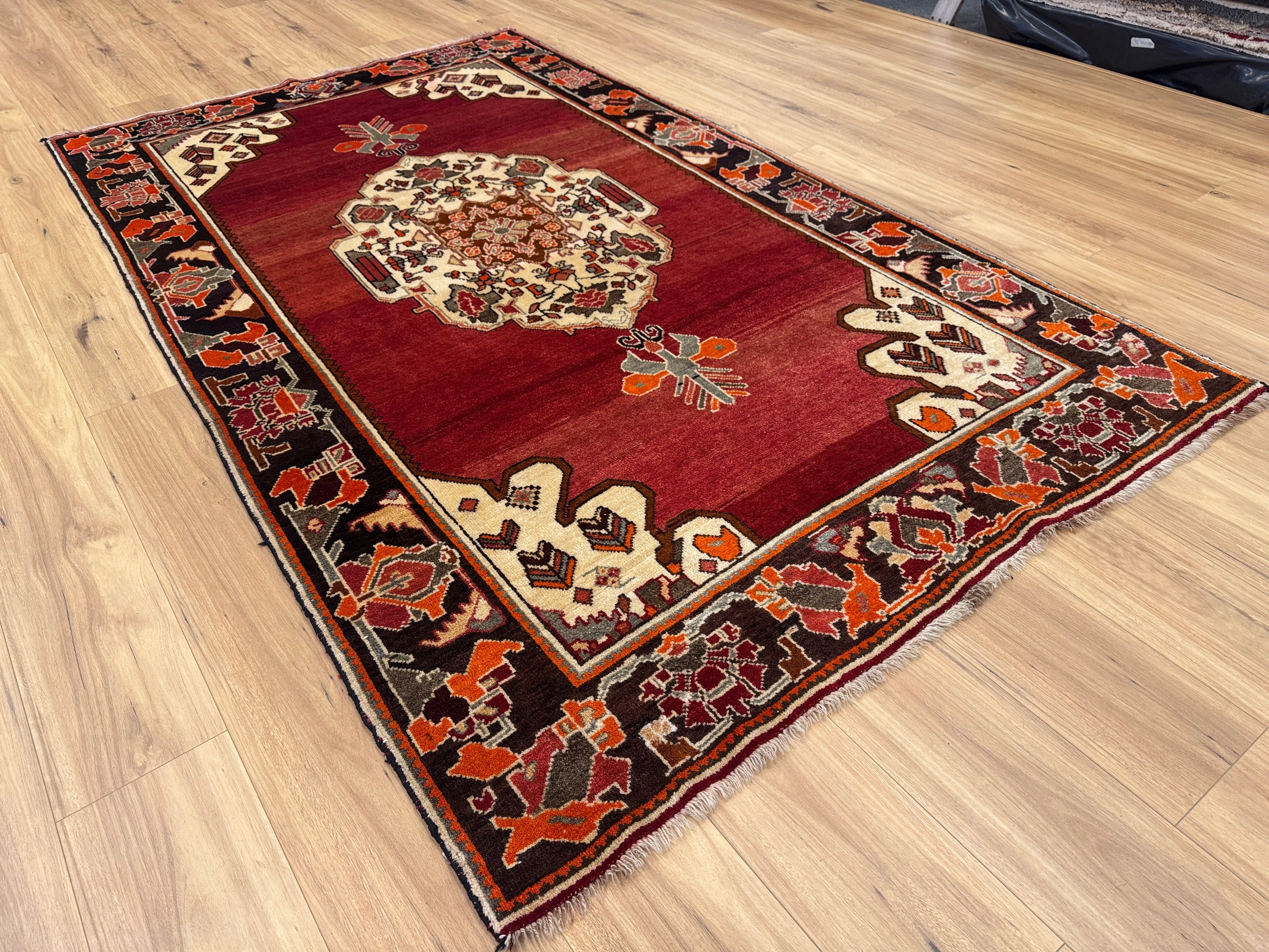Hamadan Rug - 253 cm x 148 cm