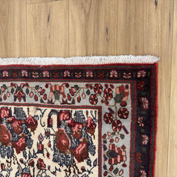 Gharajeh Rug - 242 cm x 173 cm