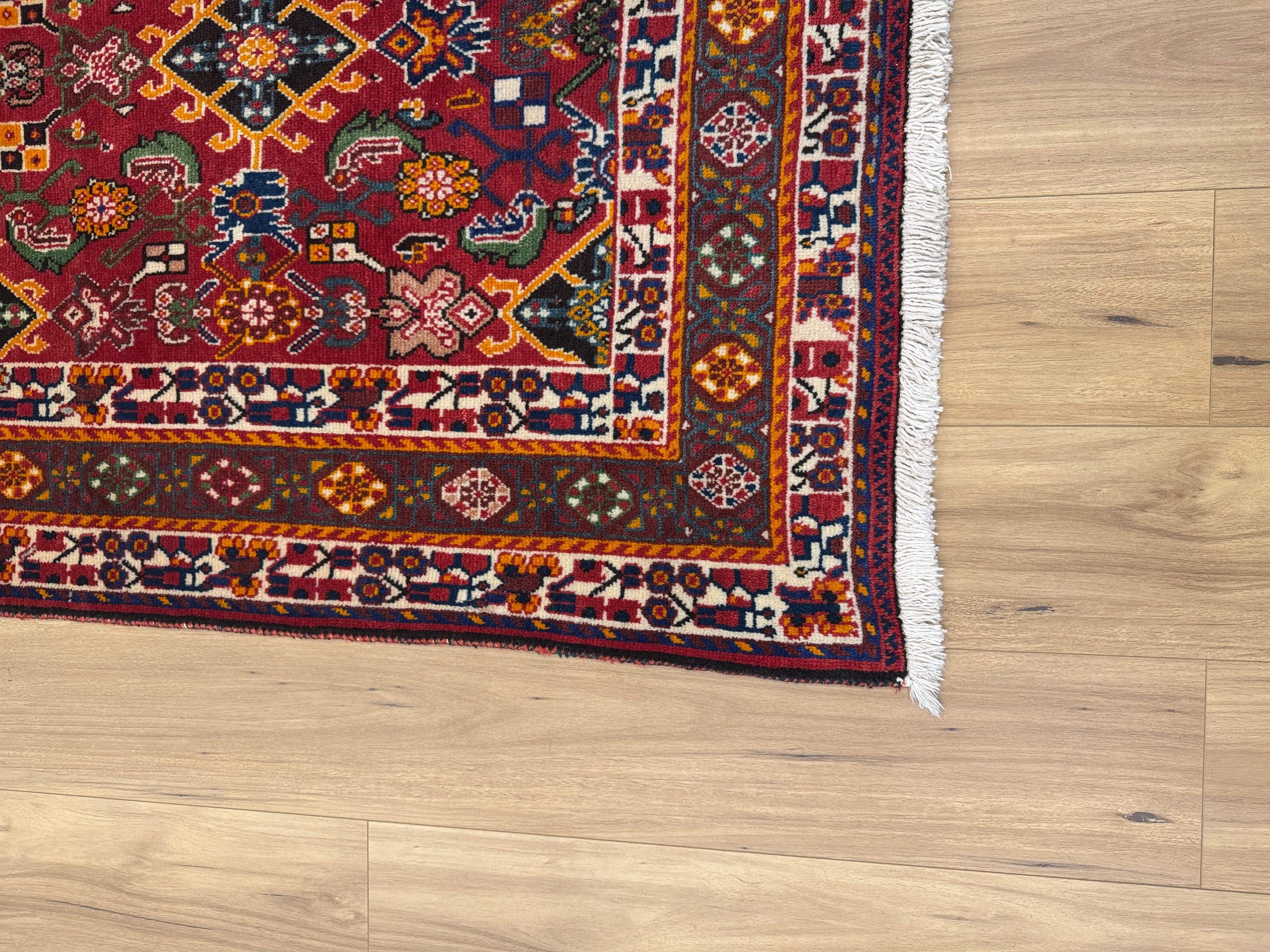 Qashqai Rug - 261 cm x 162 cm