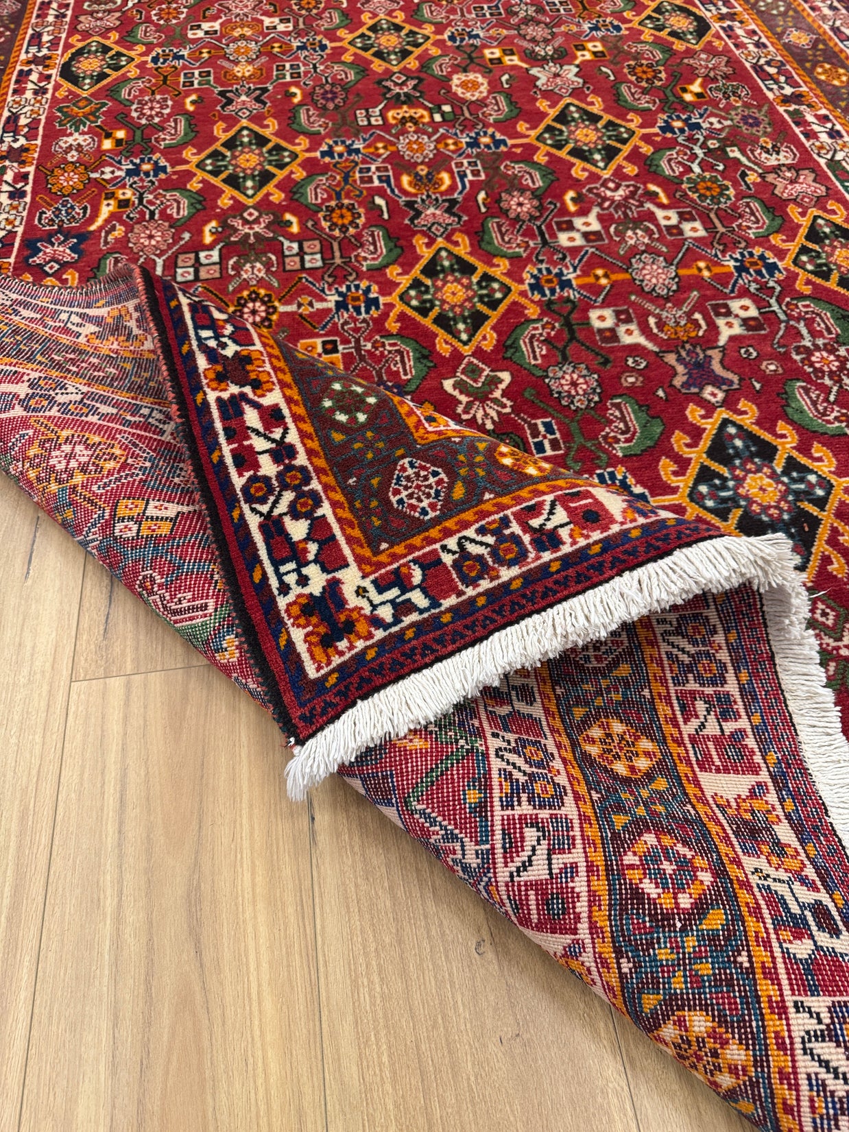 Qashqai Rug - 261 cm x 162 cm