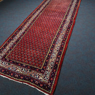 Sarouk Rug - 316 cm x 116 cm