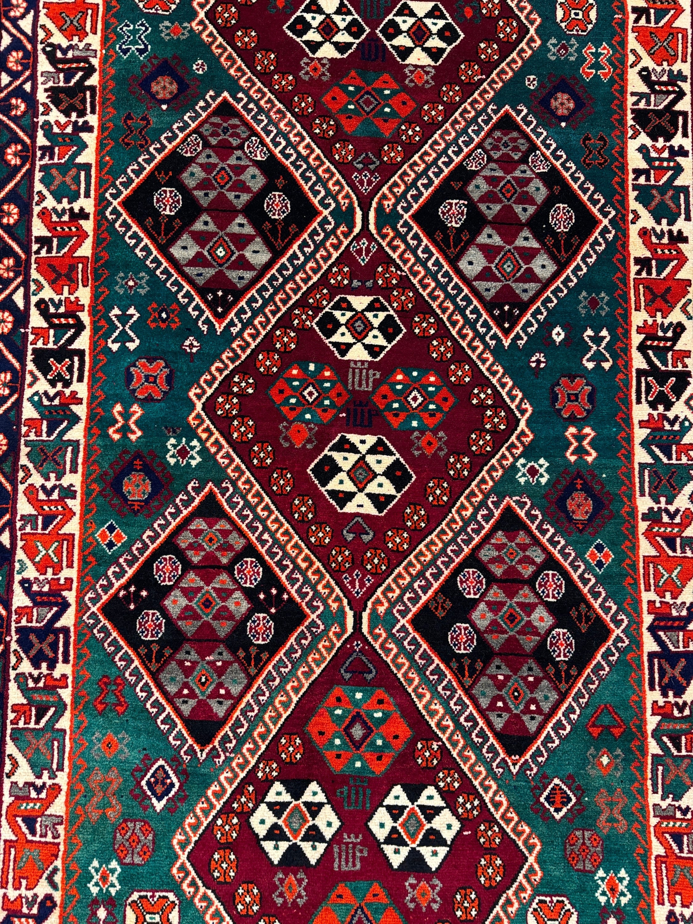Luri Rug - 263 cm x 143 cm