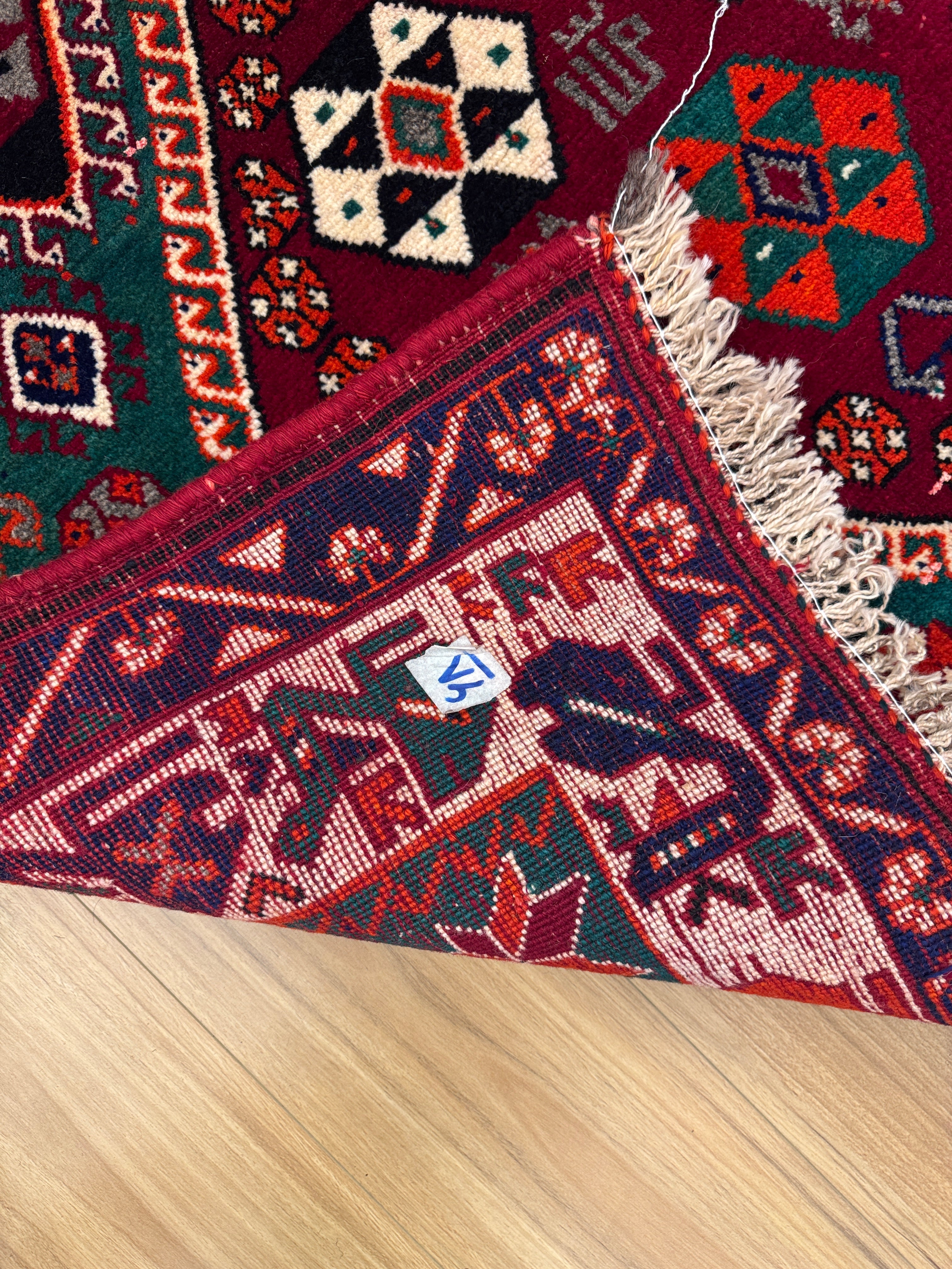 Luri Rug - 263 cm x 143 cm
