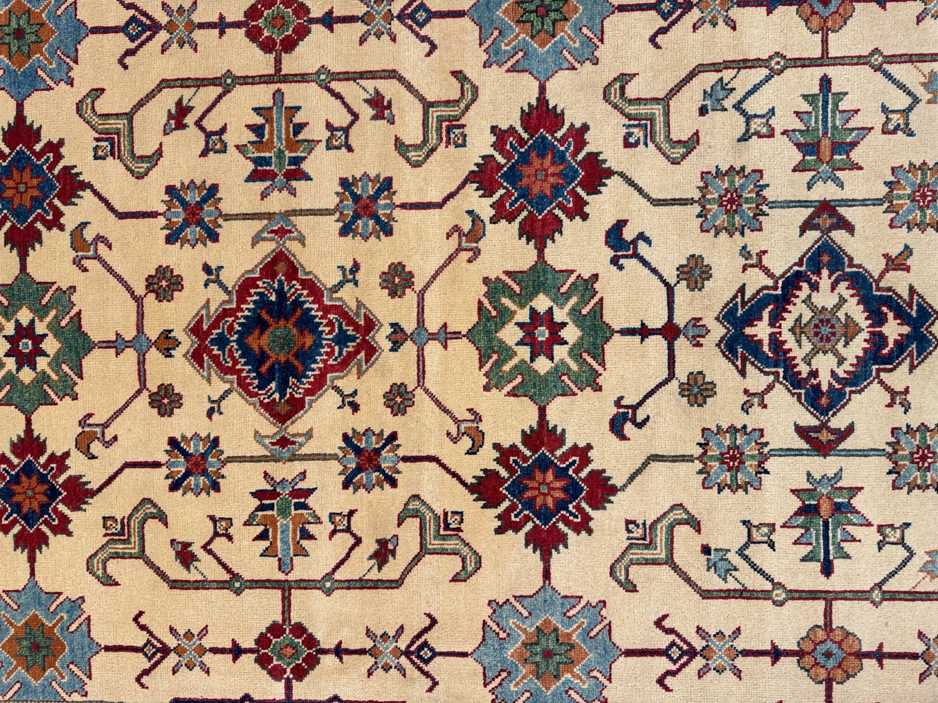 Kazak Rug - 272 cm x 186 cm