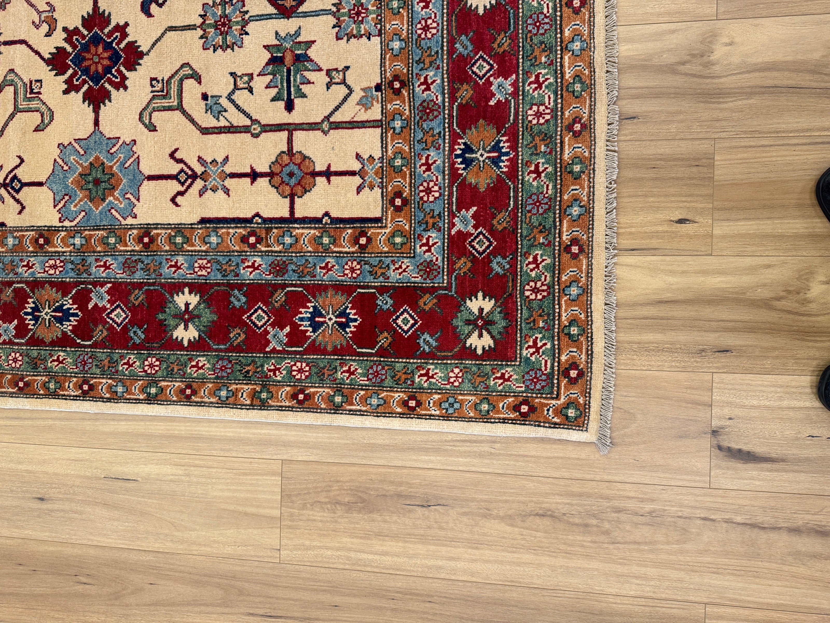 Kazak Rug - 272 cm x 186 cm