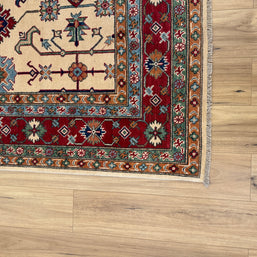 Kazak Rug - 272 cm x 186 cm