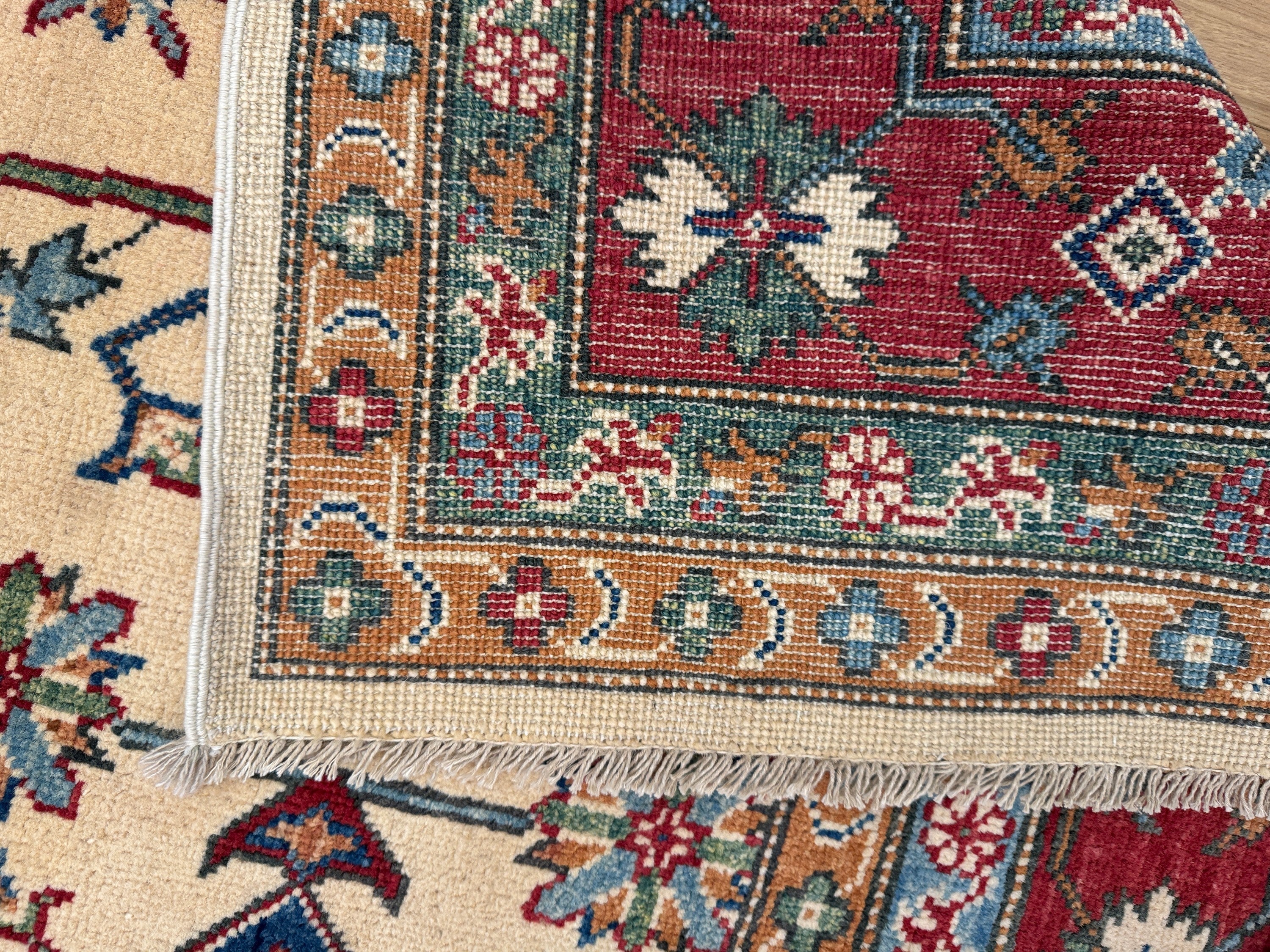 Kazak Rug - 272 cm x 186 cm