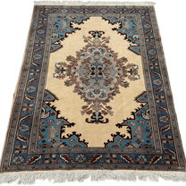 Heriz Rug - 206 cm x 136 cm