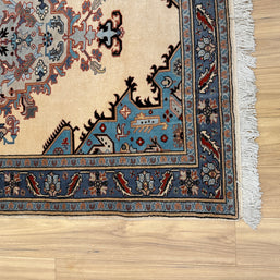 Heriz Rug - 206 cm x 136 cm