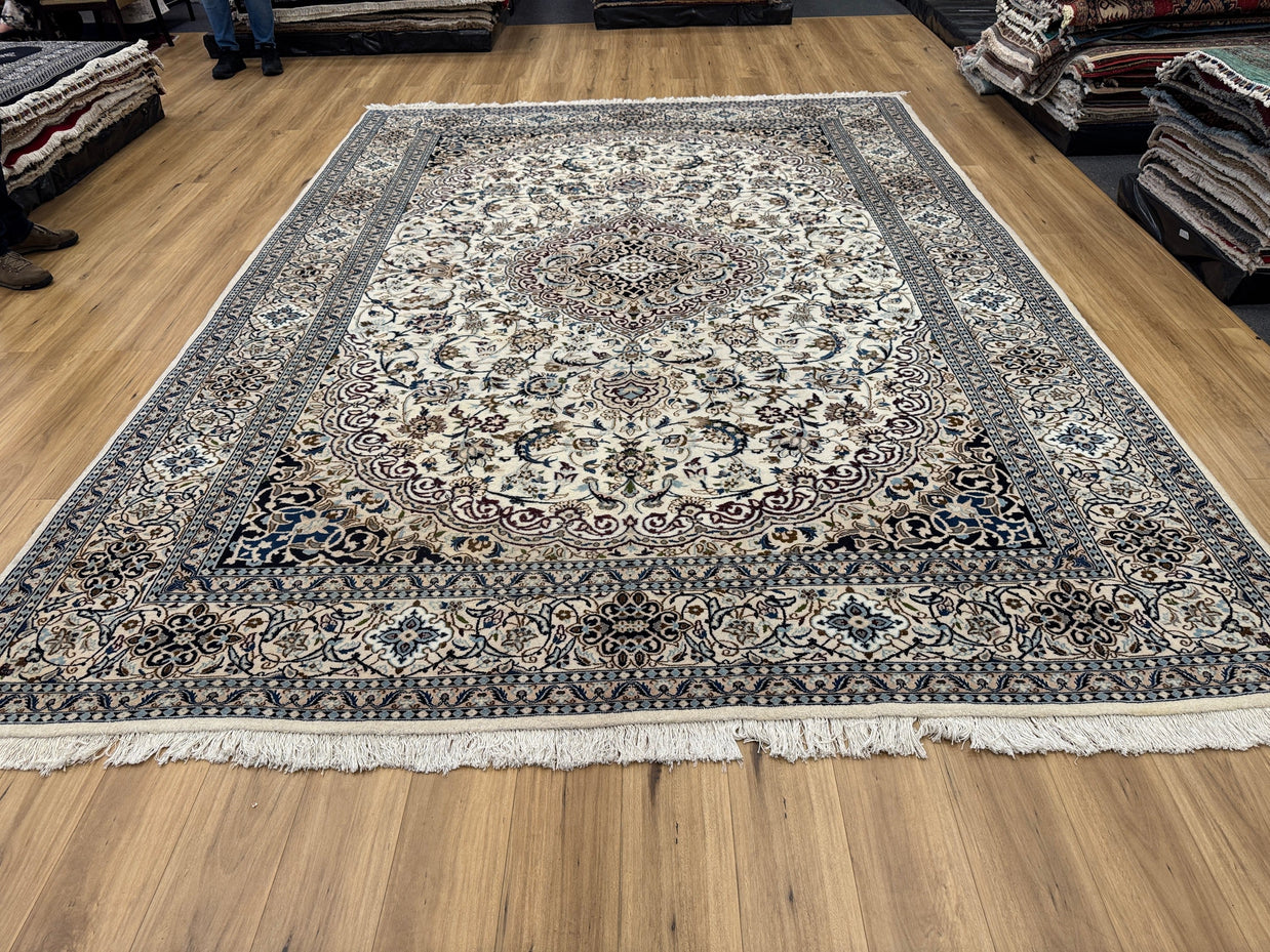 Nain Rug - 405 cm x 295 cm