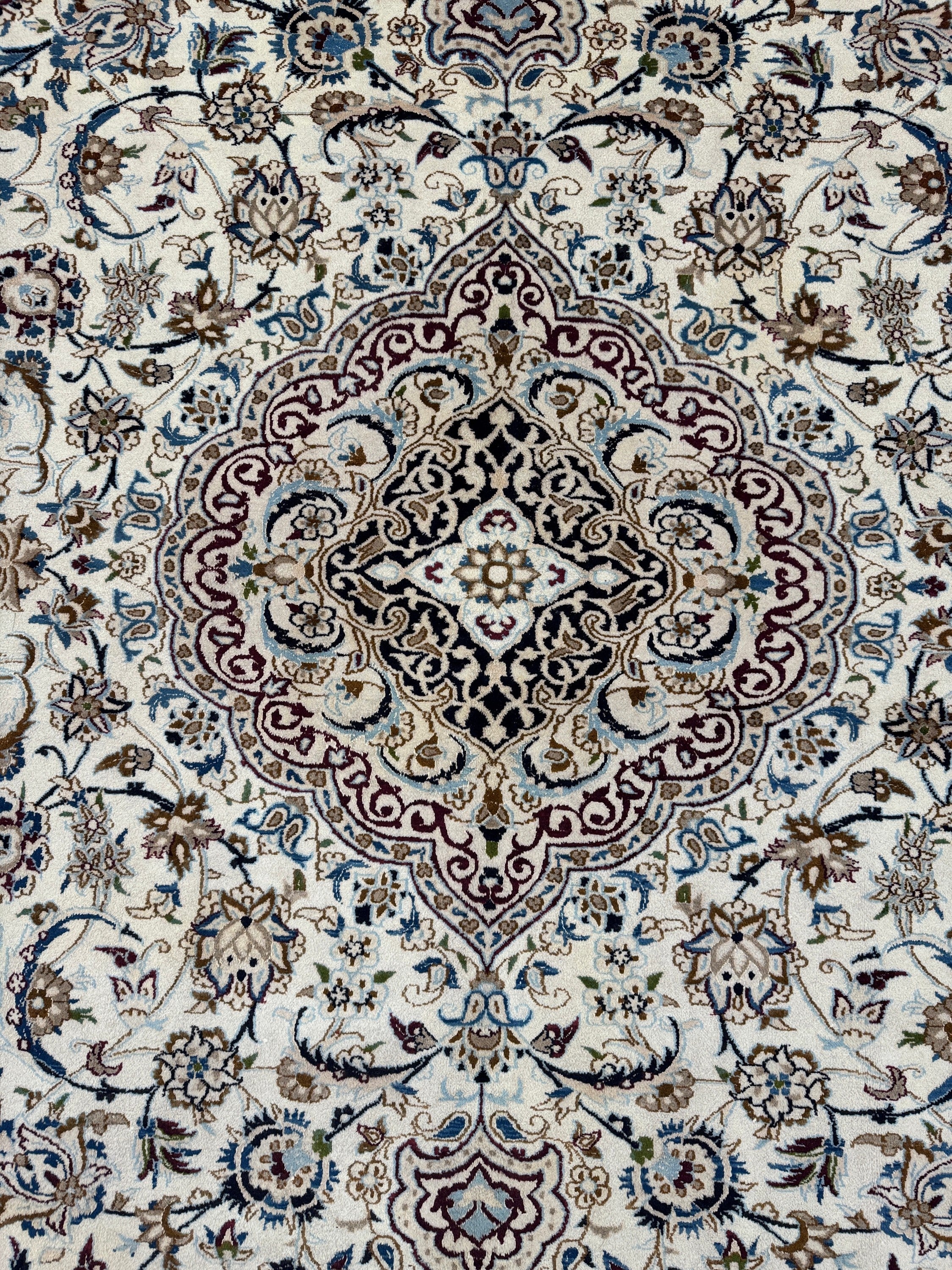 Nain Rug - 405 cm x 295 cm