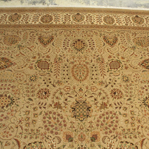 Kashmiri Rug - 365 cm x 277