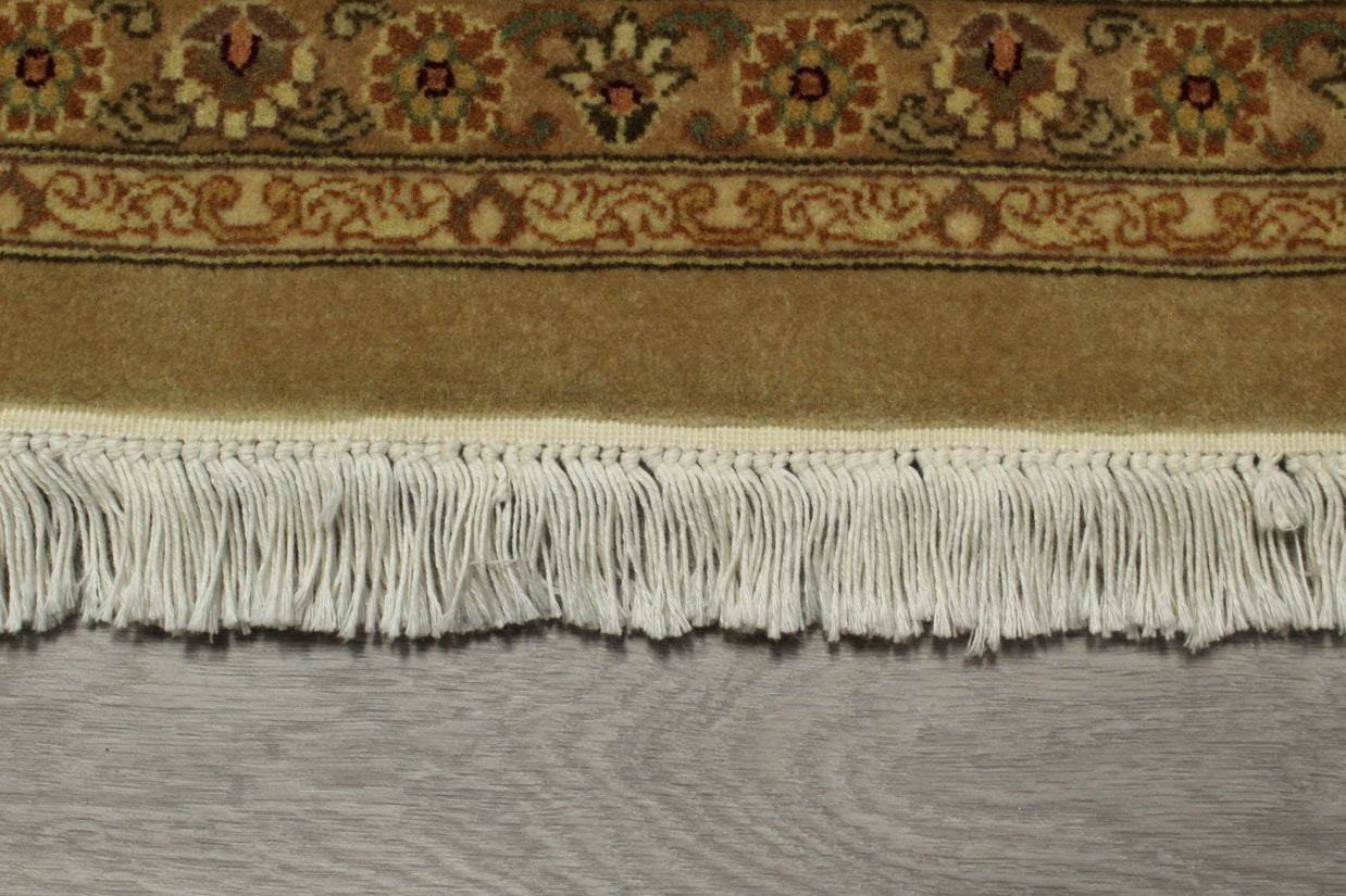Kashmiri Rug - 365 cm x 277
