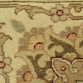 Kashmiri Rug - 365 cm x 277
