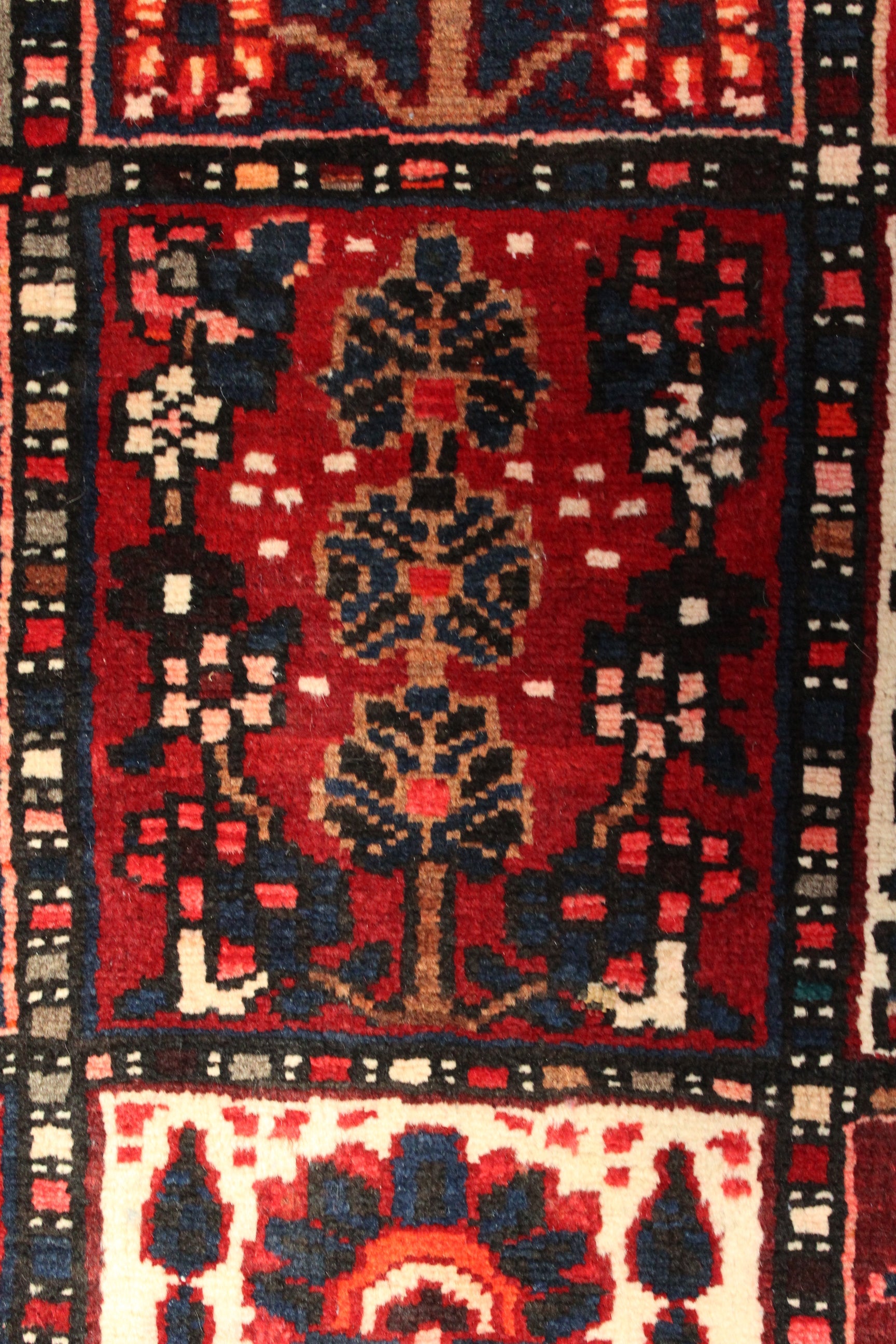 Bakhtiari Rug - 400 cm x 297 cm