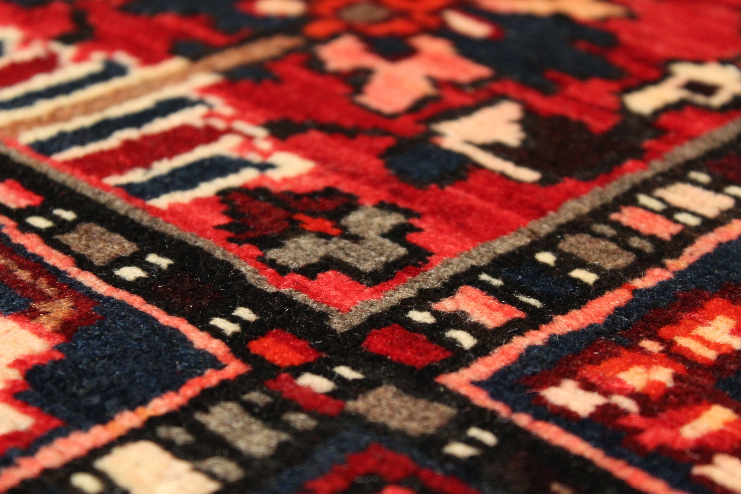 Bakhtiari Rug - 400 cm x 297 cm