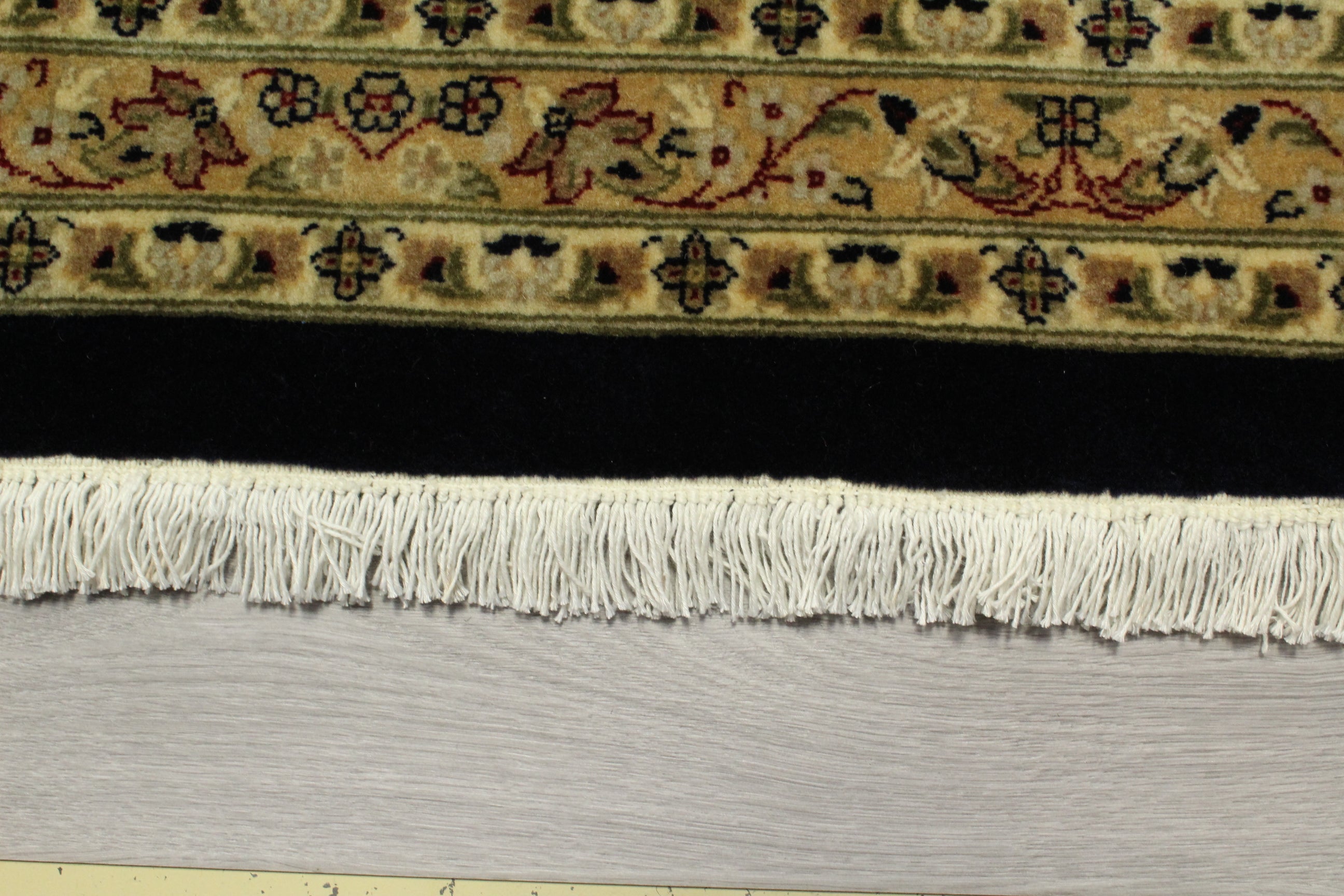Kashmiri Rug - 358 cm x 268 cm