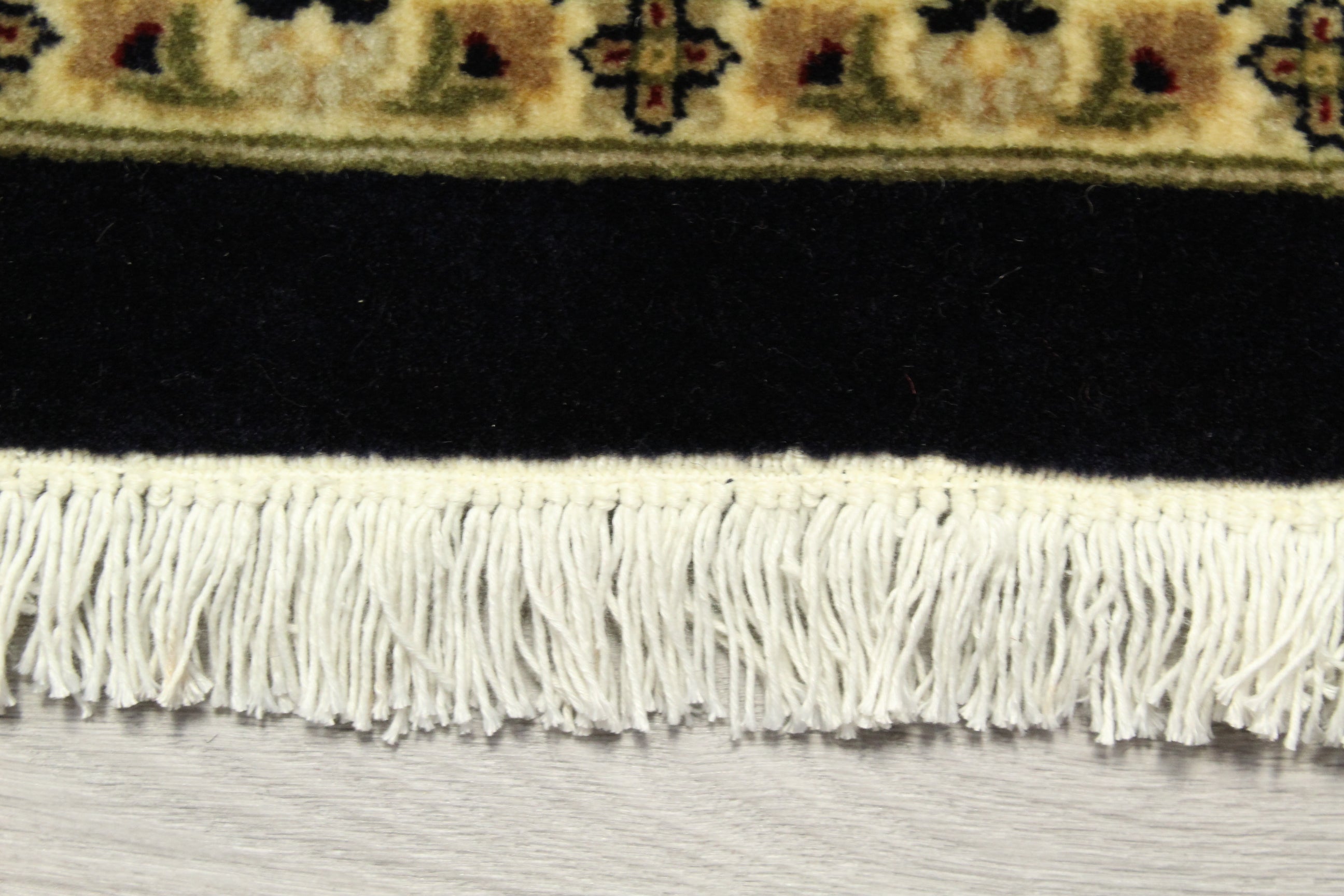 Kashmiri Rug - 358 cm x 268 cm