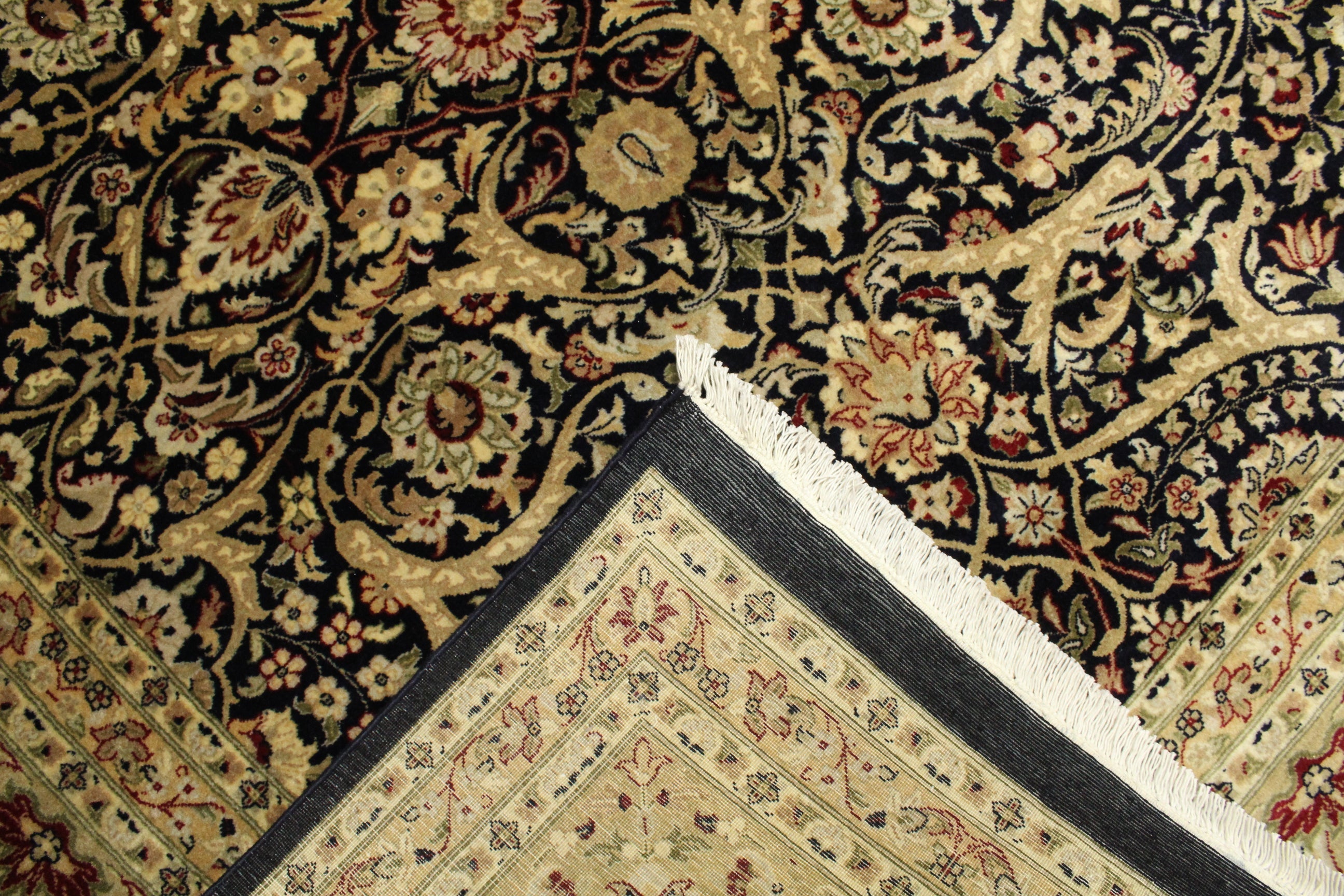 Kashmiri Rug - 358 cm x 268 cm