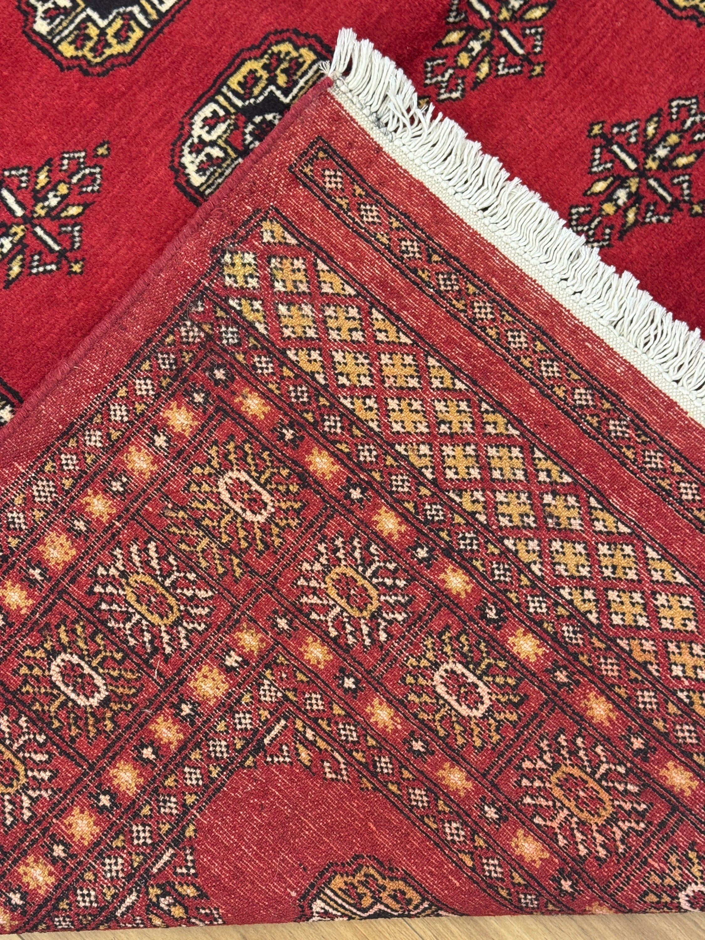 Bokhara Rug - 266 cm x 184 cm